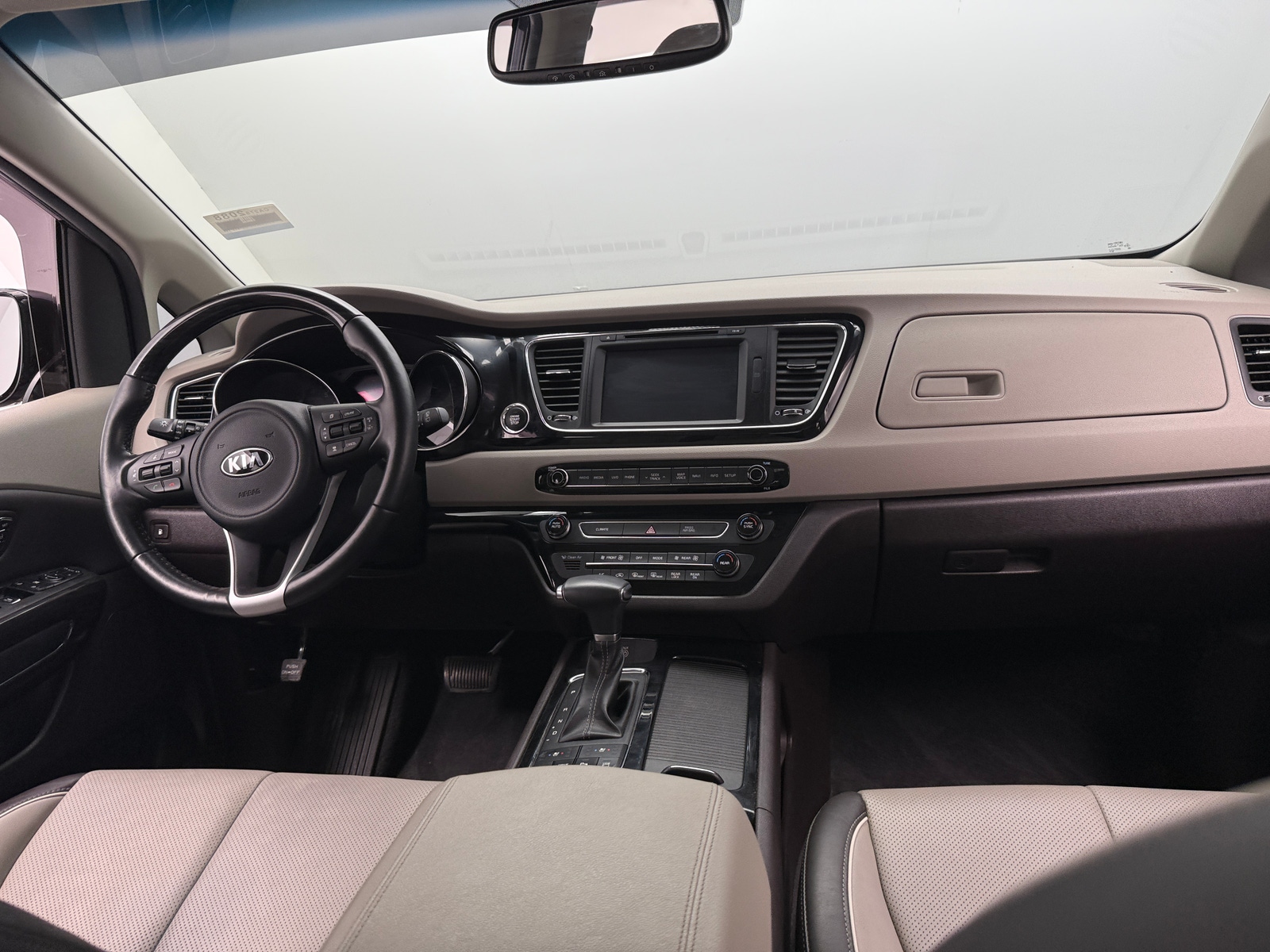 Thumbnail: 2018 Kia Sedona - 2