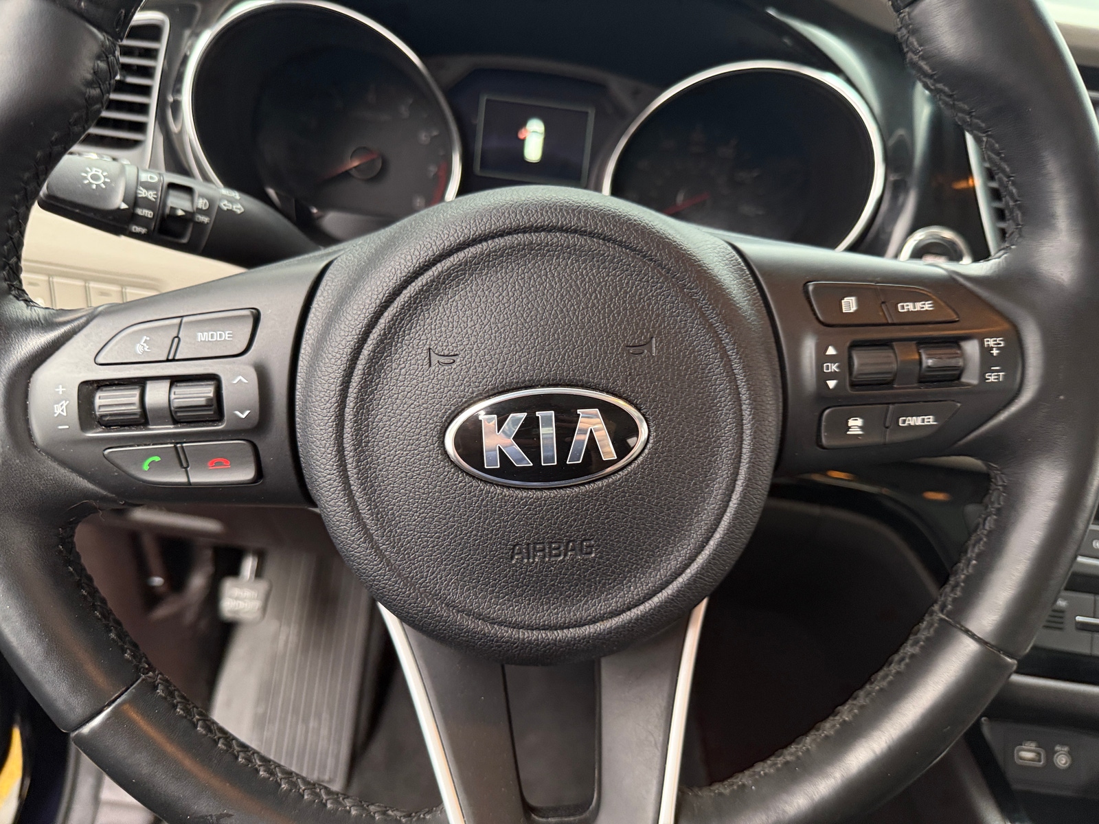 Thumbnail: 2018 Kia Sedona - 4