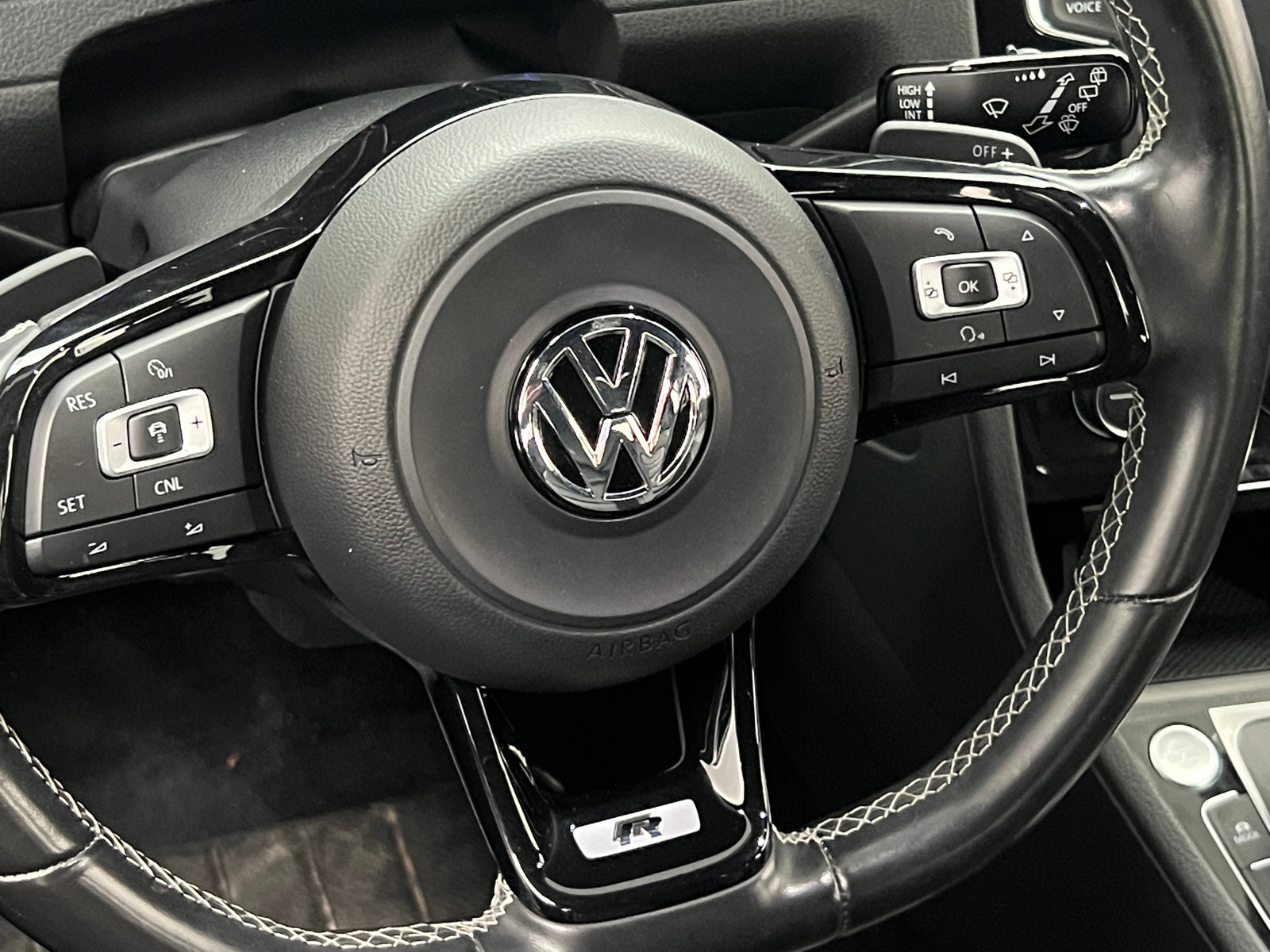 Thumbnail: 2017 Volkswagen Golf - 4