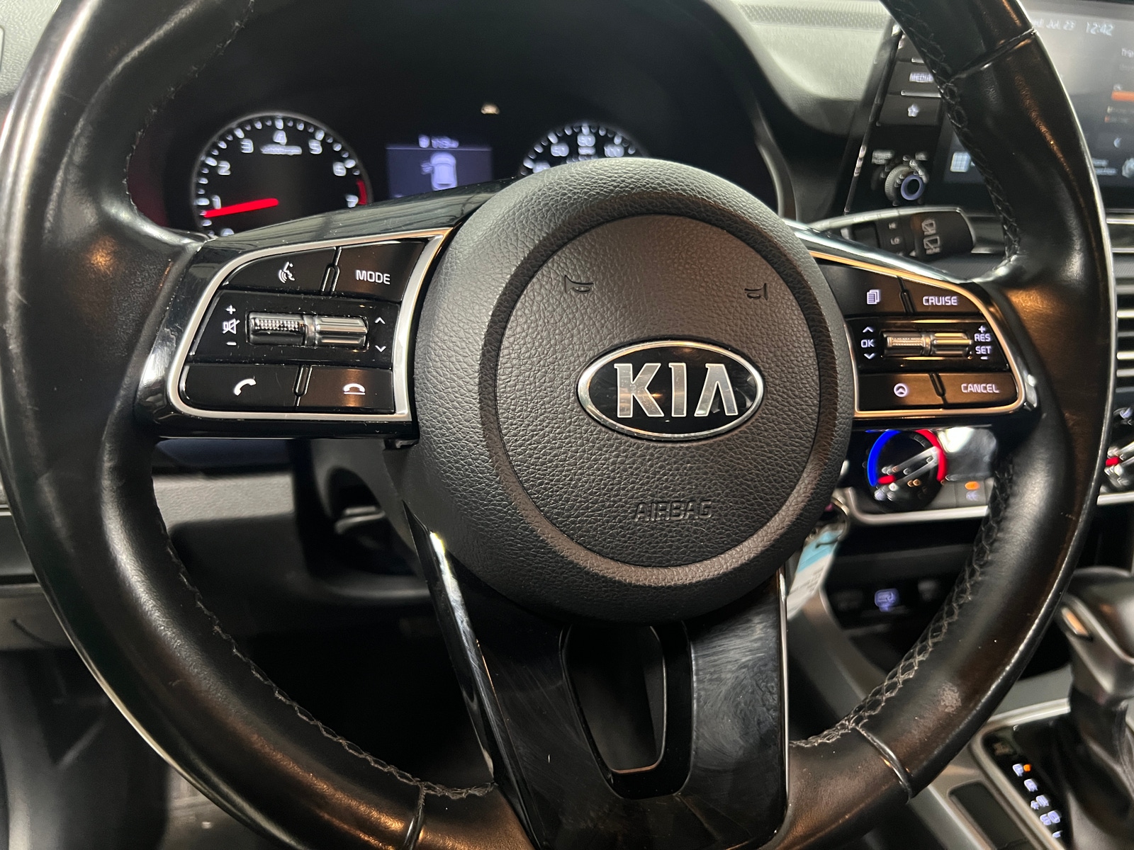 Thumbnail: 2021 Kia Seltos - 4