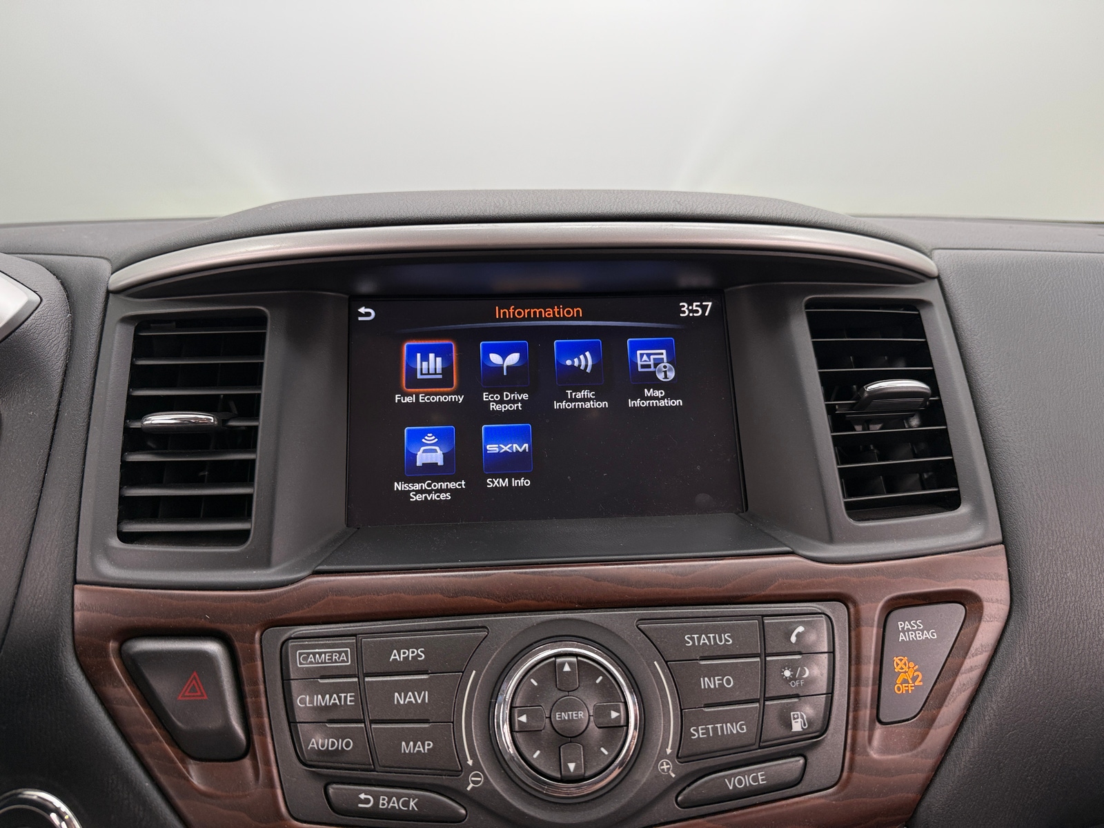 Thumbnail: 2018 Nissan Pathfinder - 3