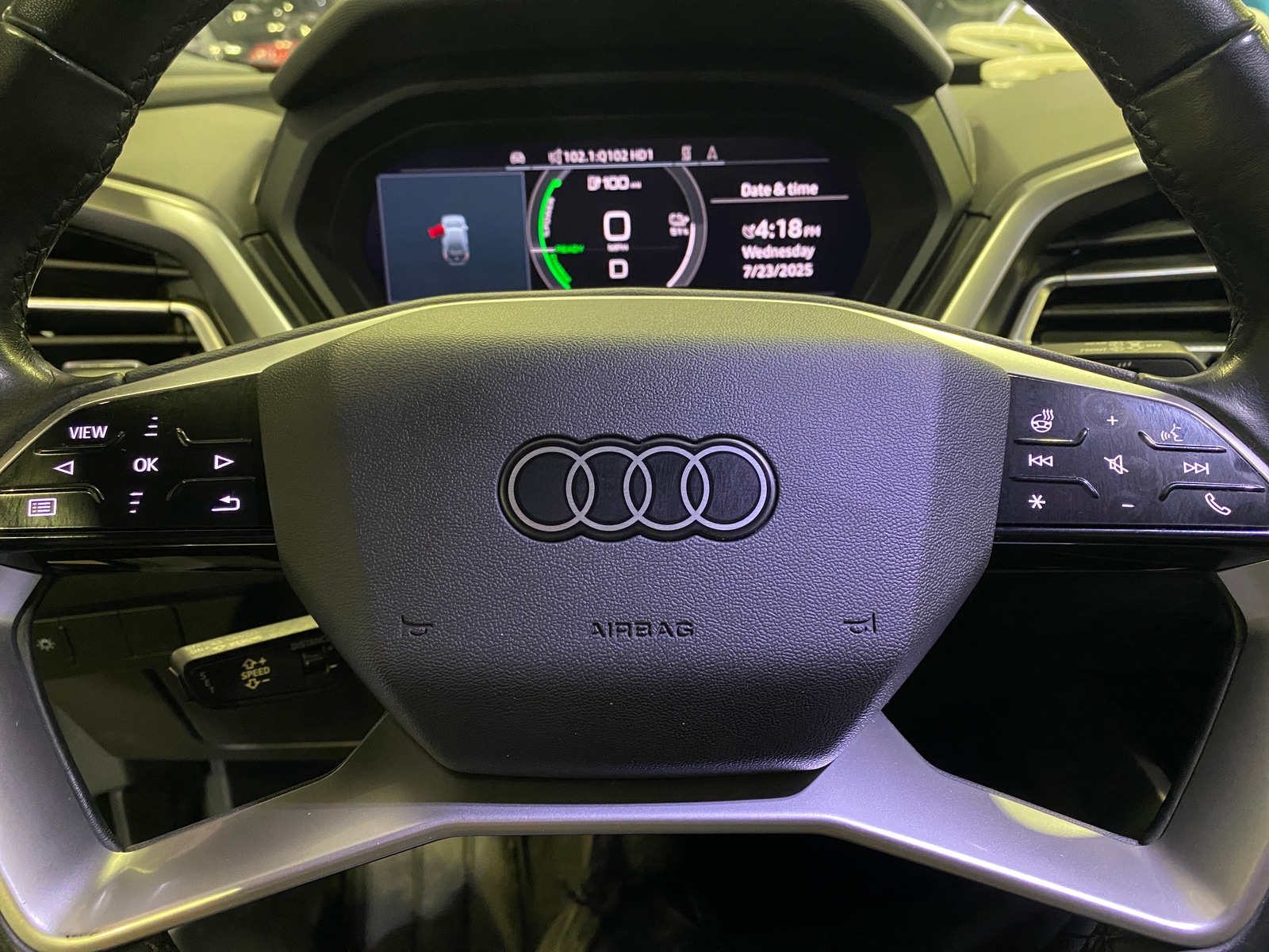 Thumbnail: 2022 Audi Q4 e-tron - 4