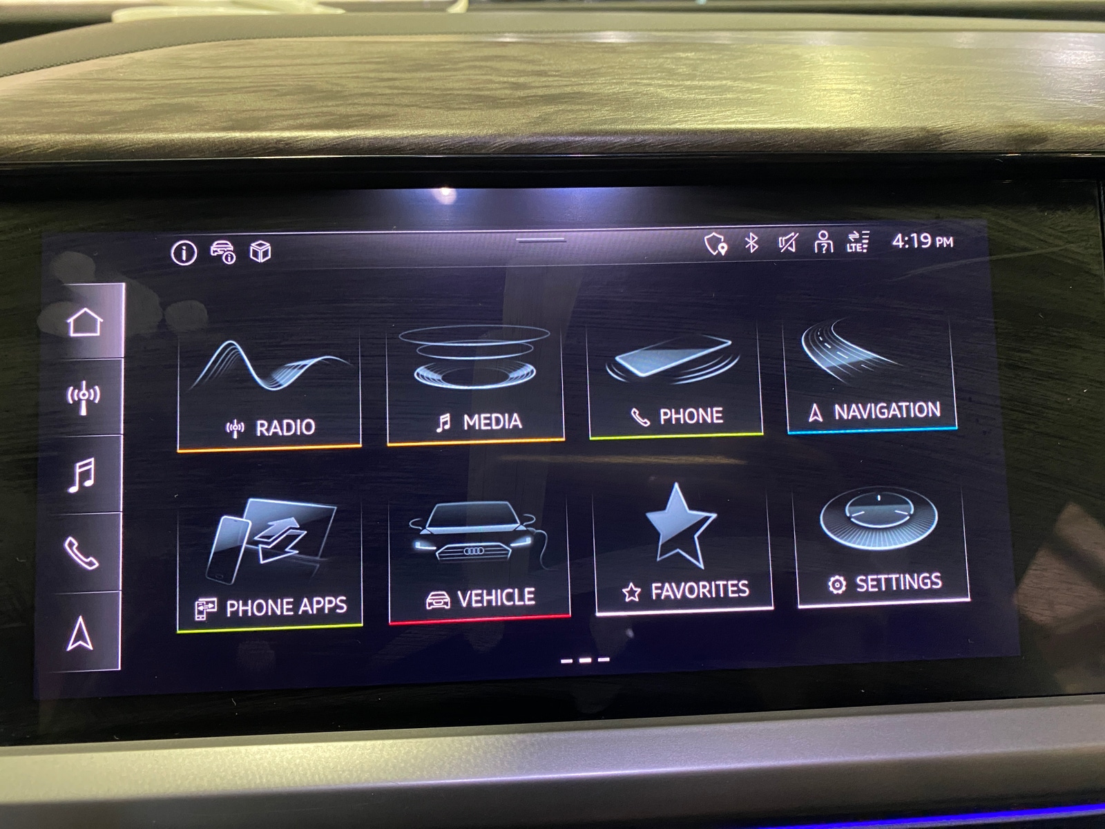 Thumbnail: 2022 Audi Q4 e-tron - 3