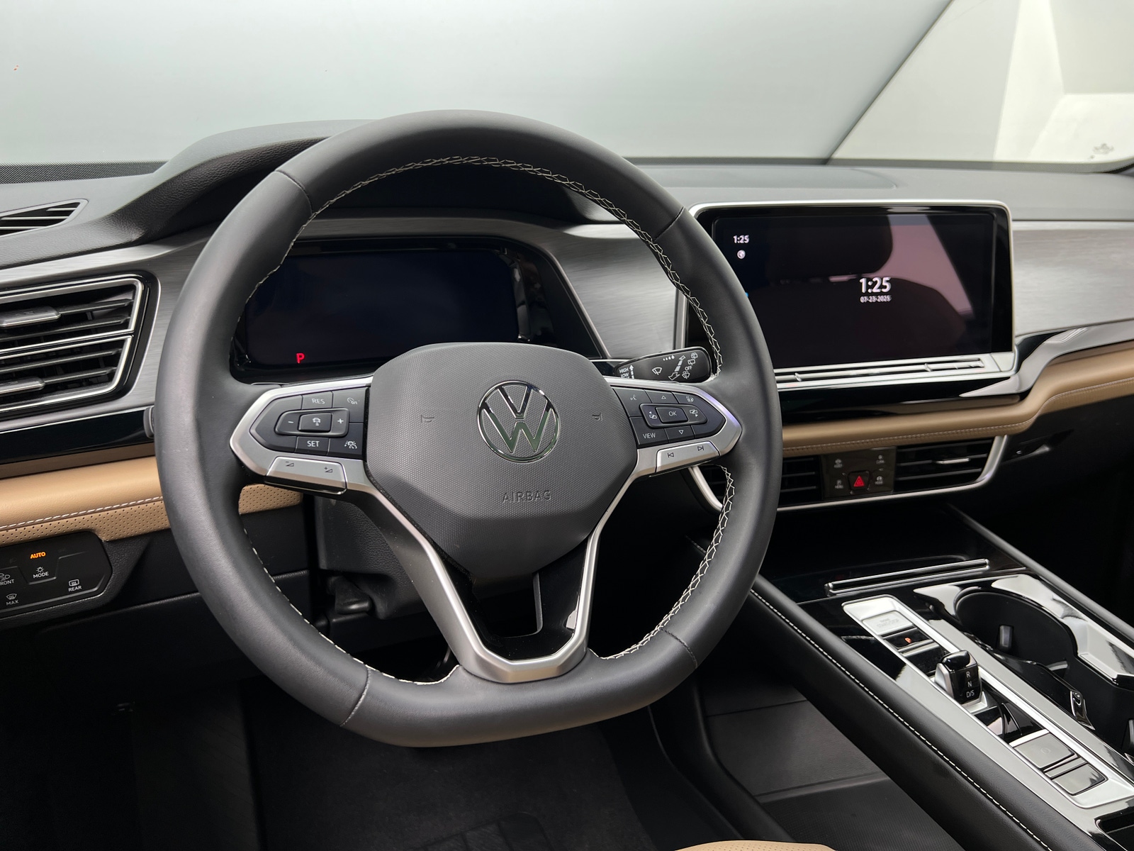 Thumbnail: 2024 Volkswagen Atlas - 4