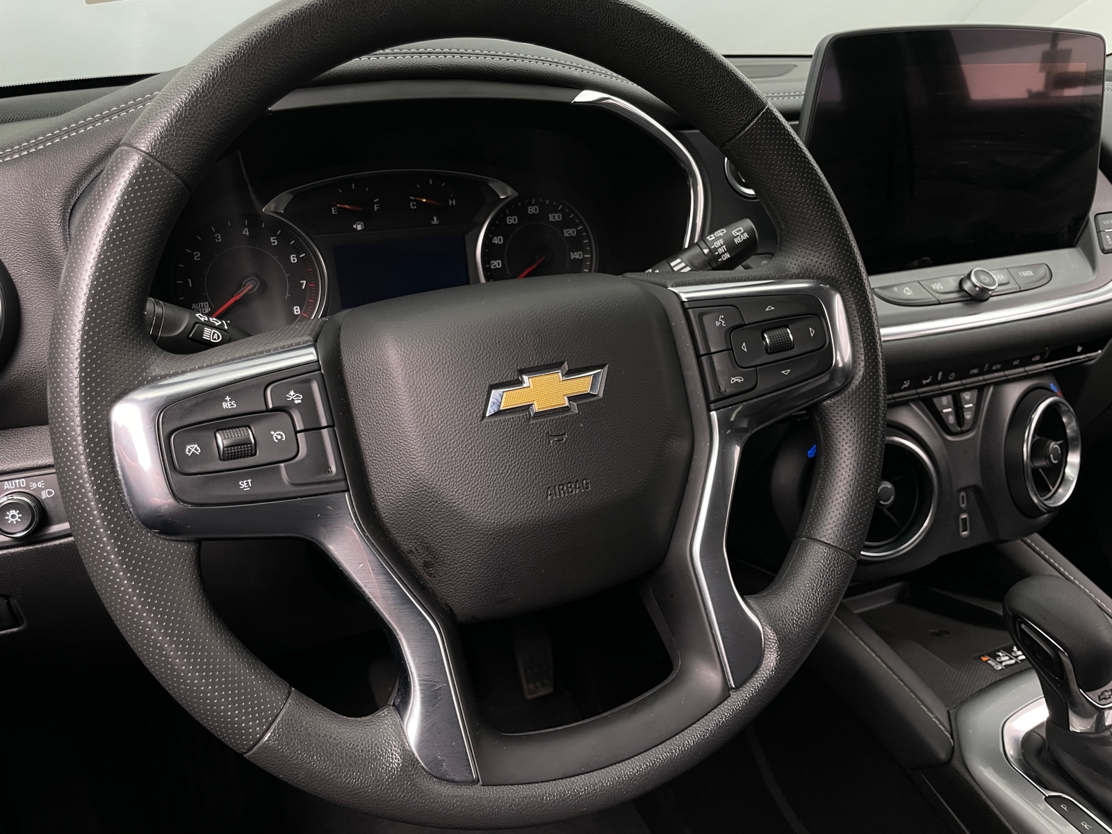 Thumbnail: 2023 Chevrolet Blazer - 5