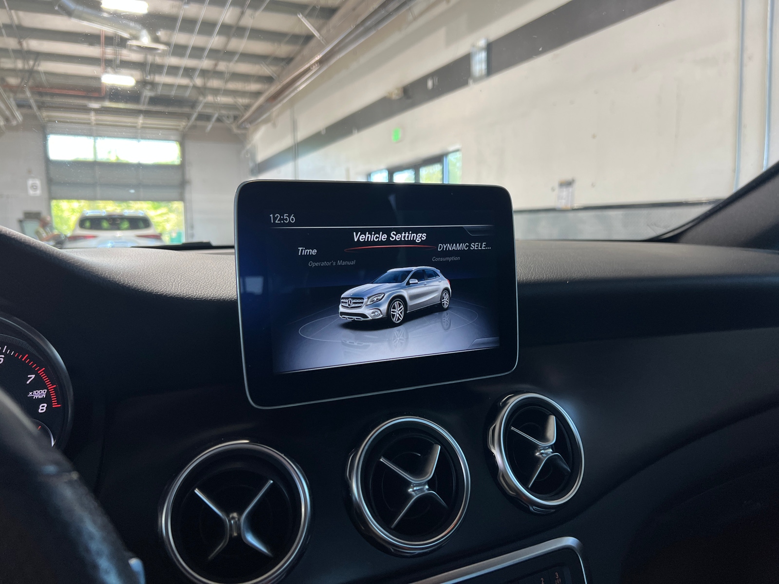 Thumbnail: 2019 Mercedes-Benz GLA - 3