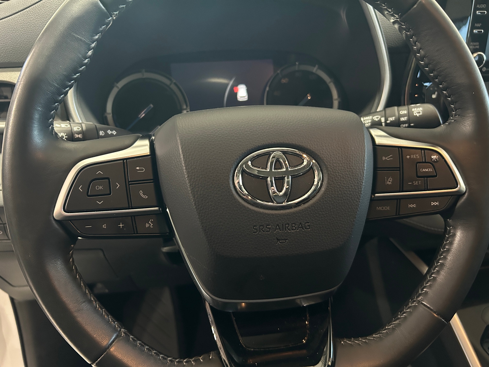 Thumbnail: 2020 Toyota Highlander - 4