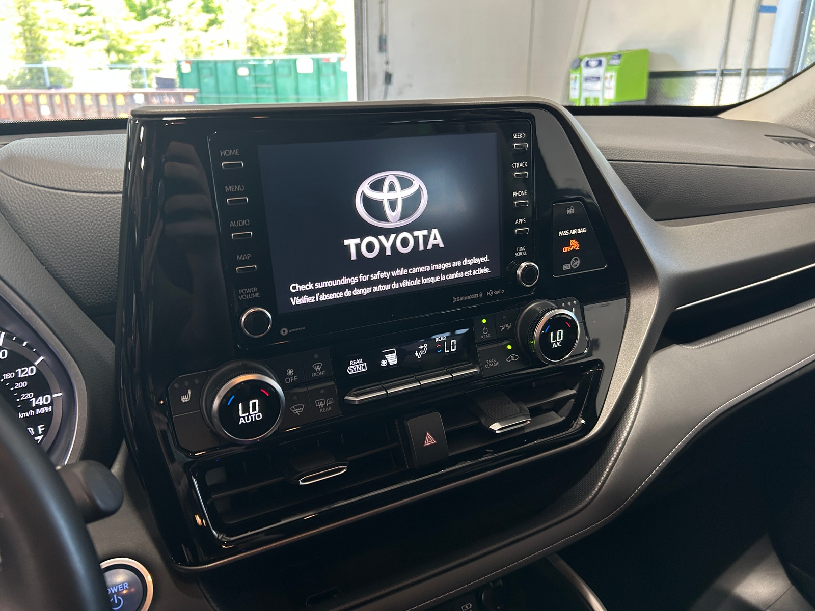 Thumbnail: 2020 Toyota Highlander - 3