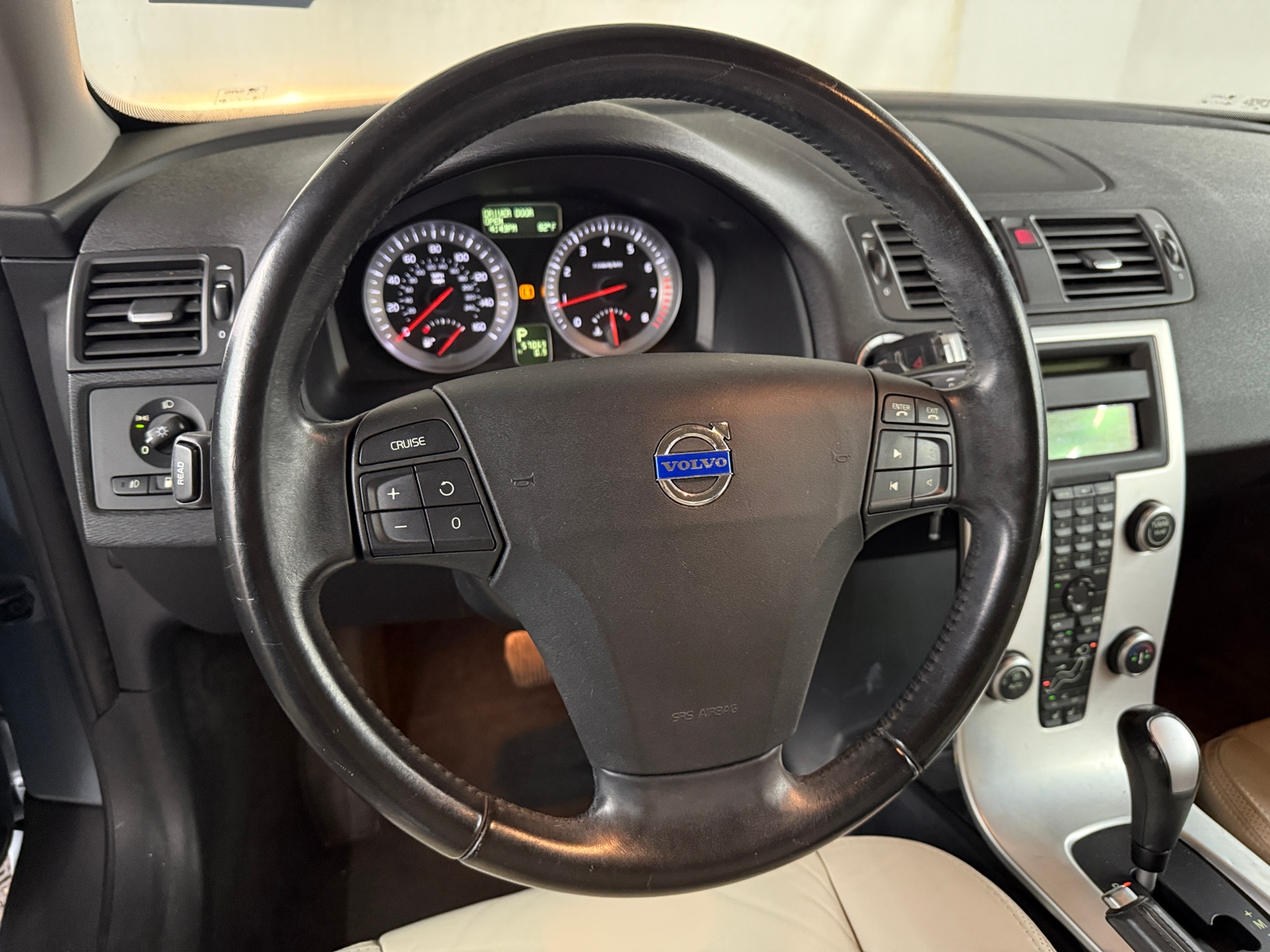 Thumbnail: 2011 Volvo C70 - 4