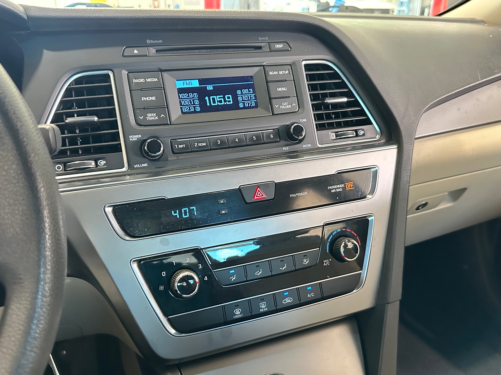 Thumbnail: 2015 Hyundai Sonata - 4