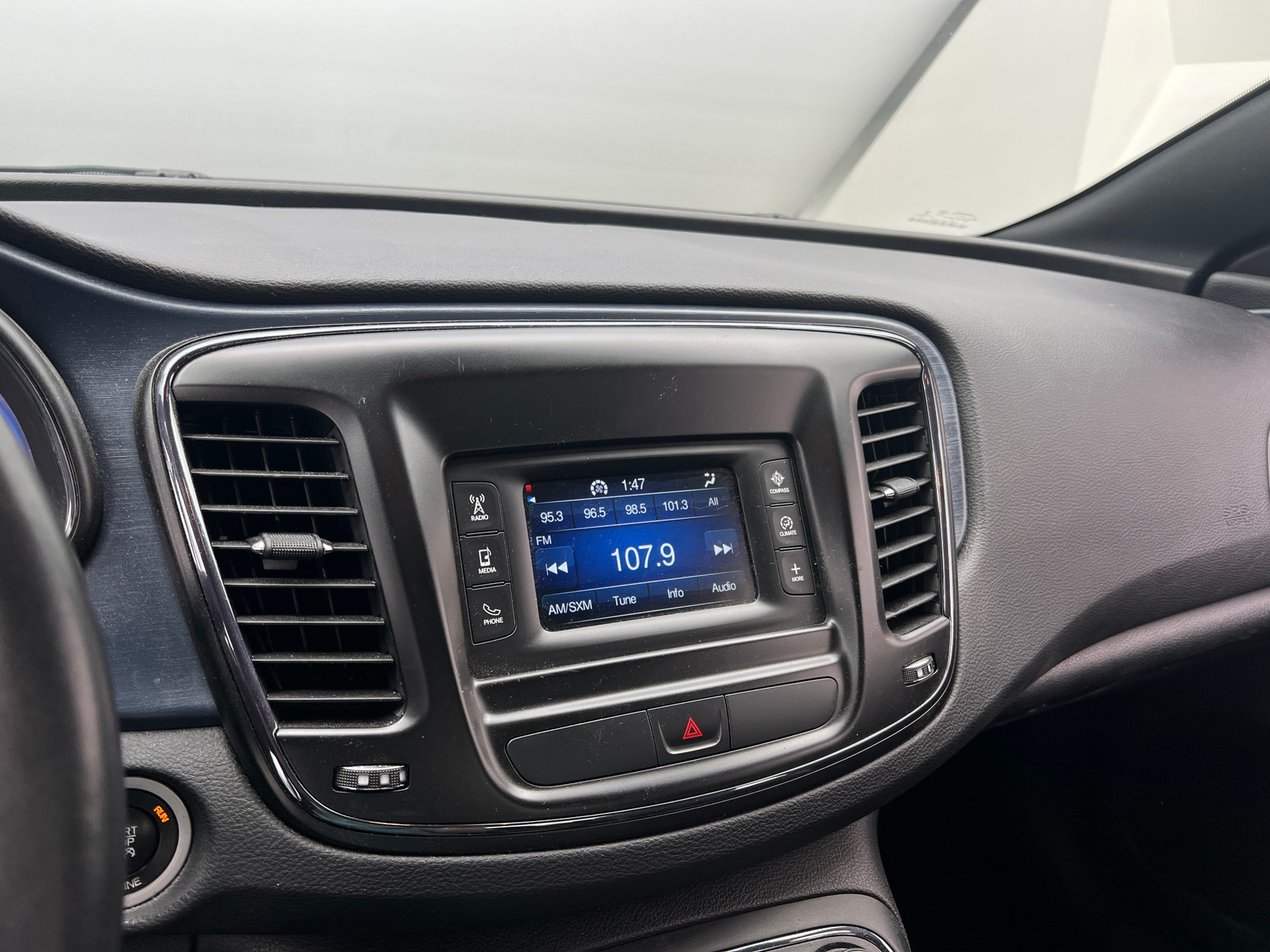 Thumbnail: 2016 Chrysler 200 - 3