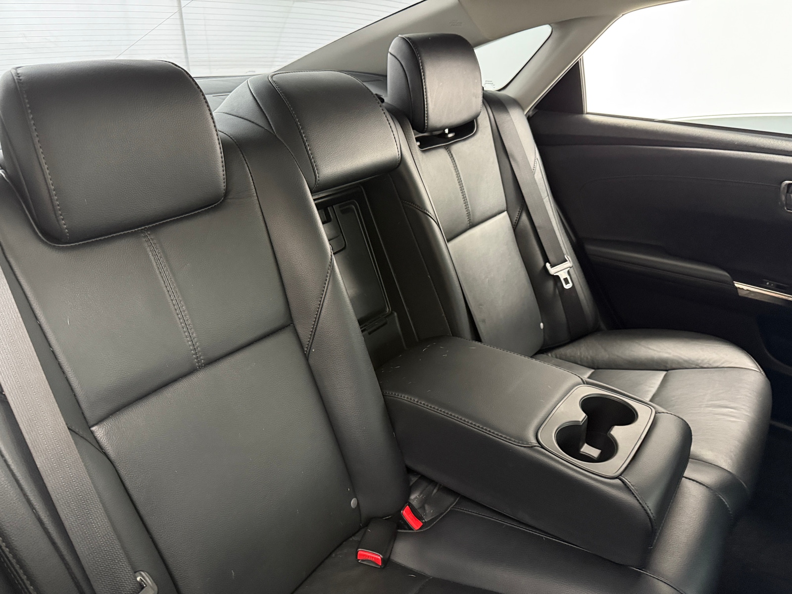 Thumbnail: 2016 Toyota Avalon - 5