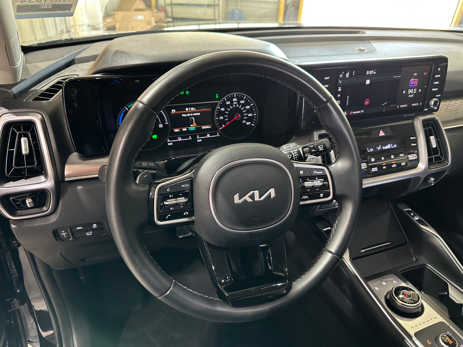Thumbnail: 2022 Kia Sorento - 4