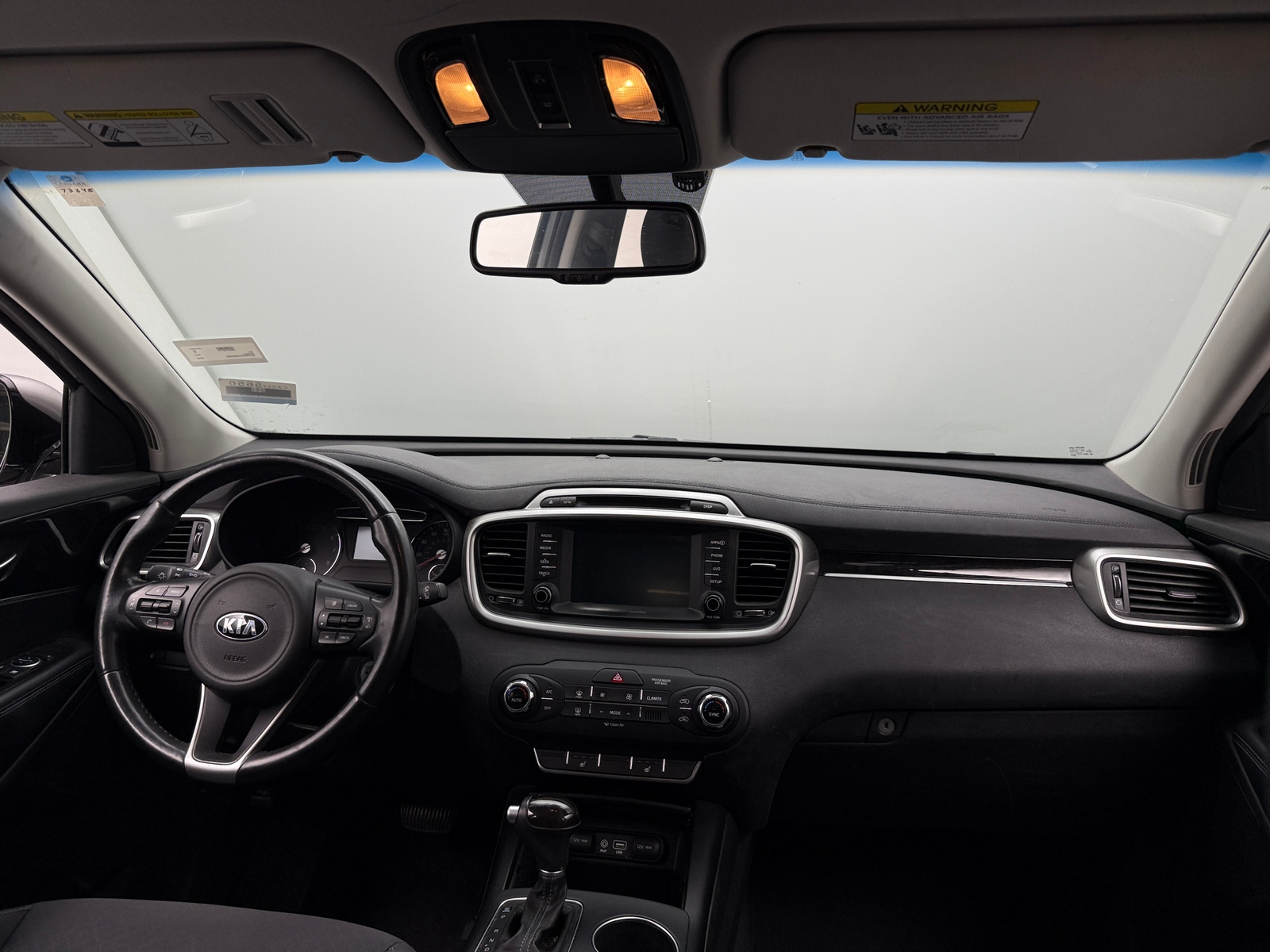 Thumbnail: 2018 Kia Sorento - 3