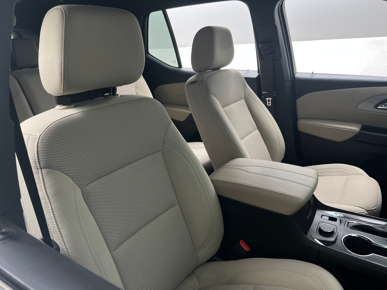 Thumbnail: 2023 Chevrolet Traverse - 2