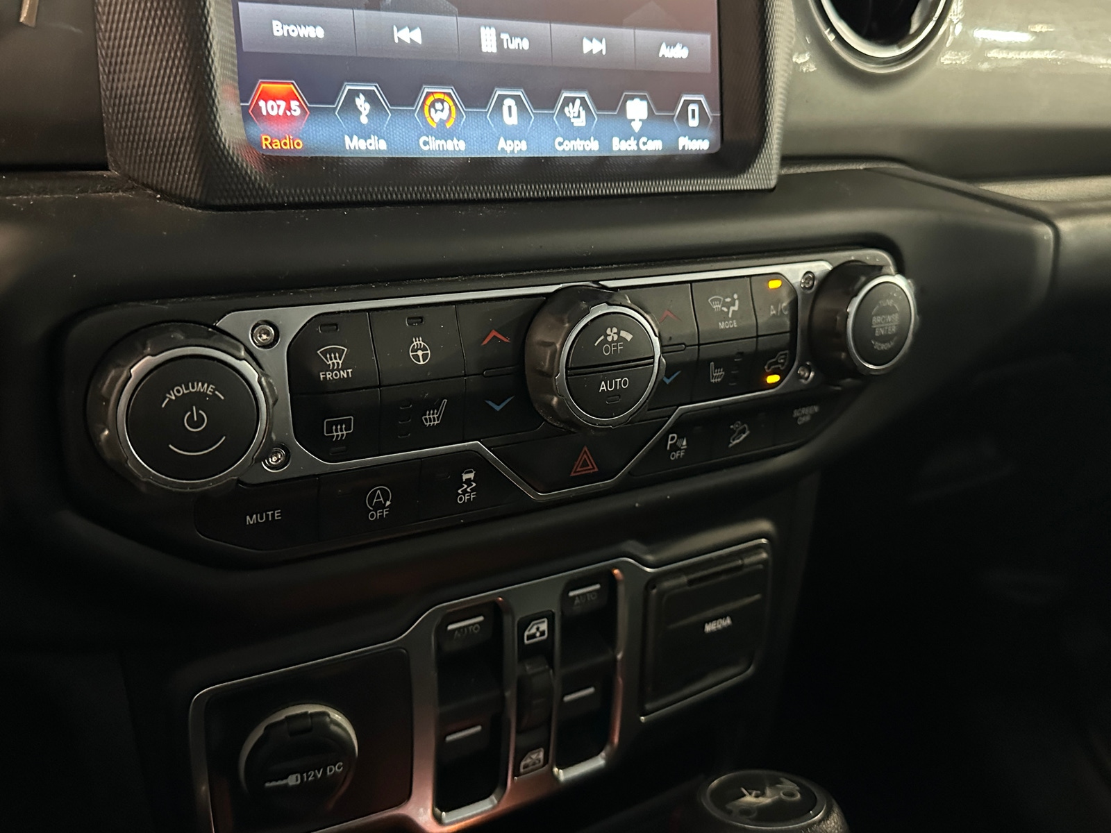 Thumbnail: 2018 Jeep Wrangler - 4