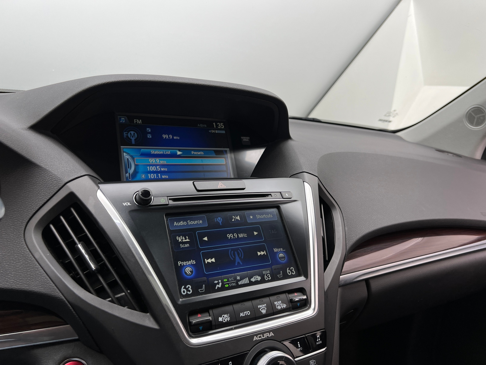 Thumbnail: 2016 Acura MDX - 3