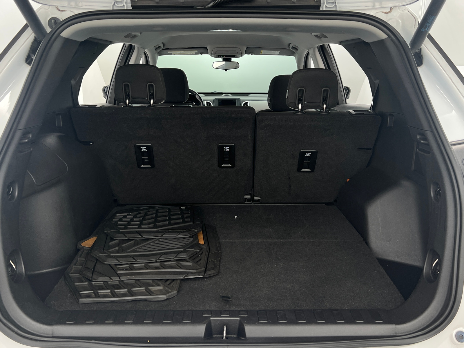 Thumbnail: 2019 Chevrolet Equinox - 7
