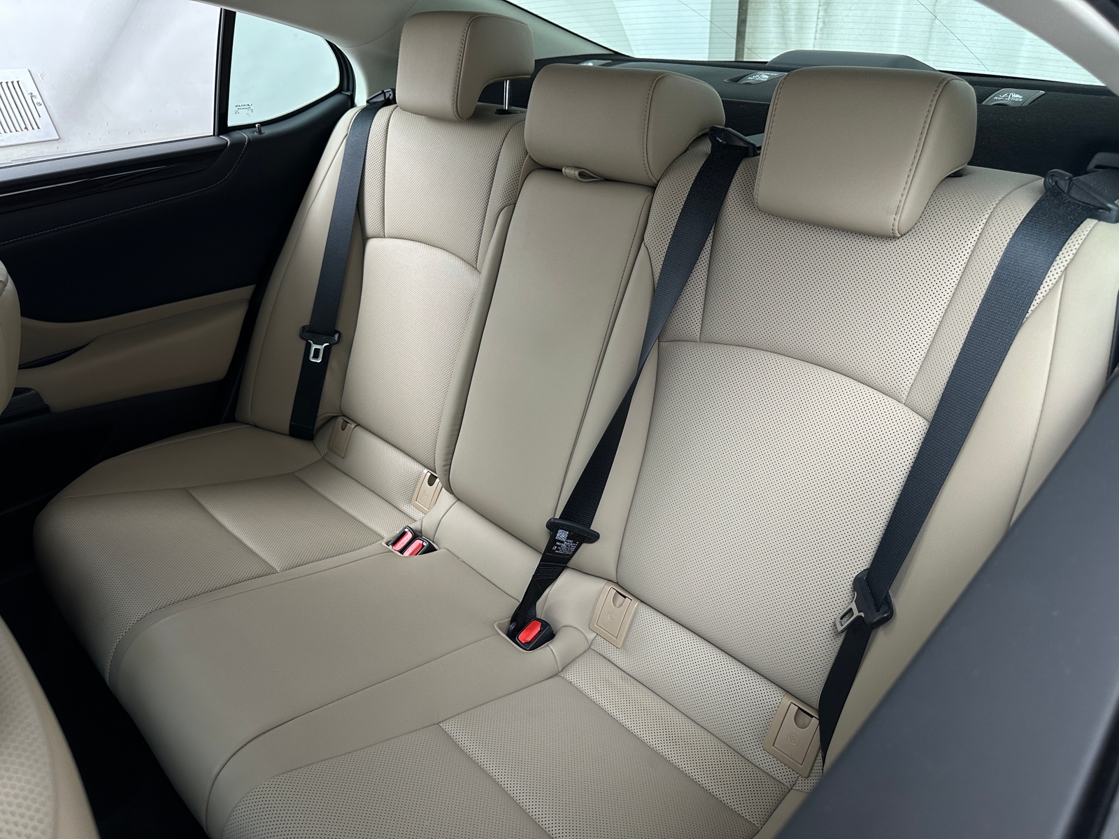 Thumbnail: 2021 Lexus ES - 5