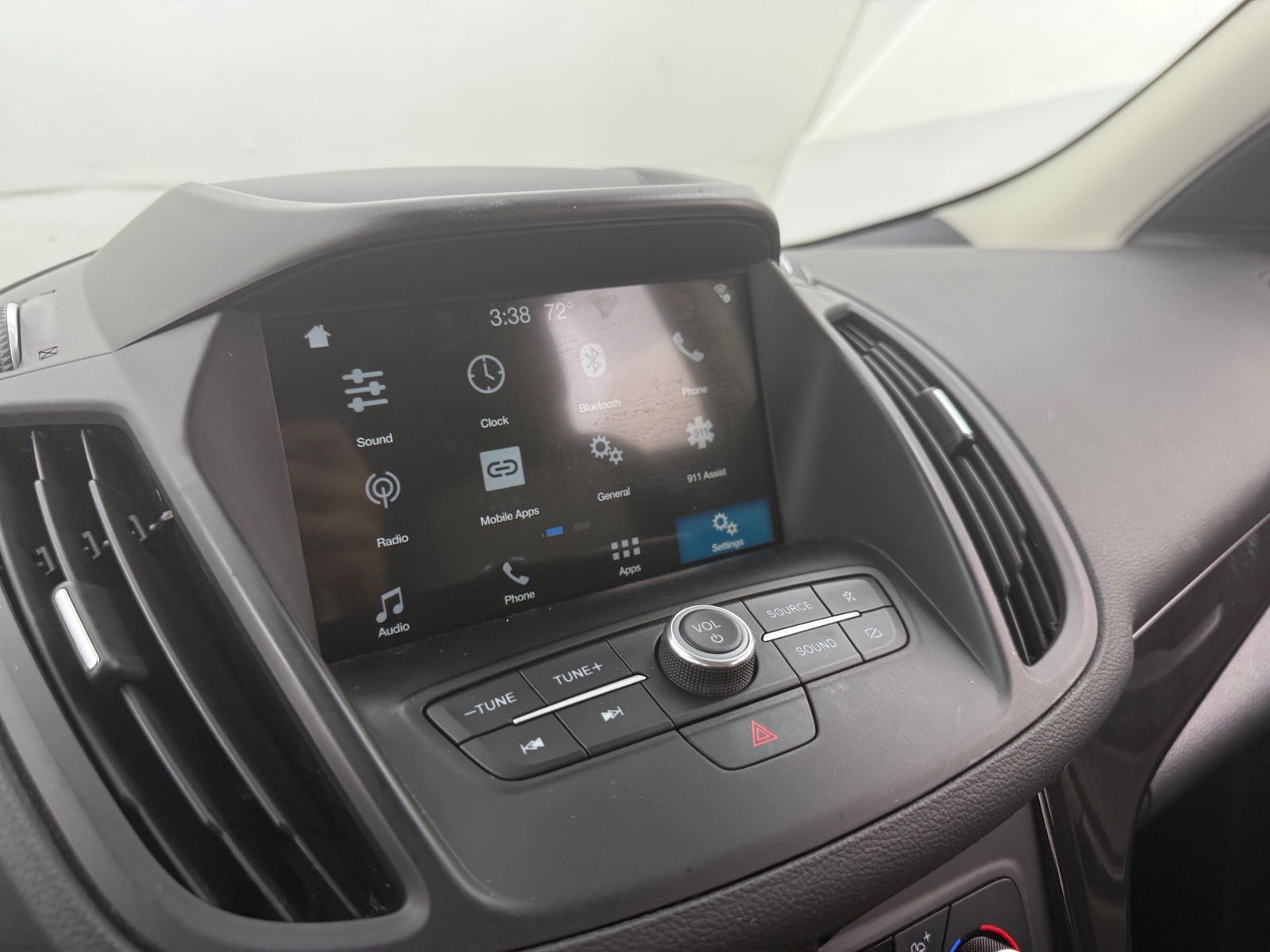Thumbnail: 2019 Ford Escape - 3