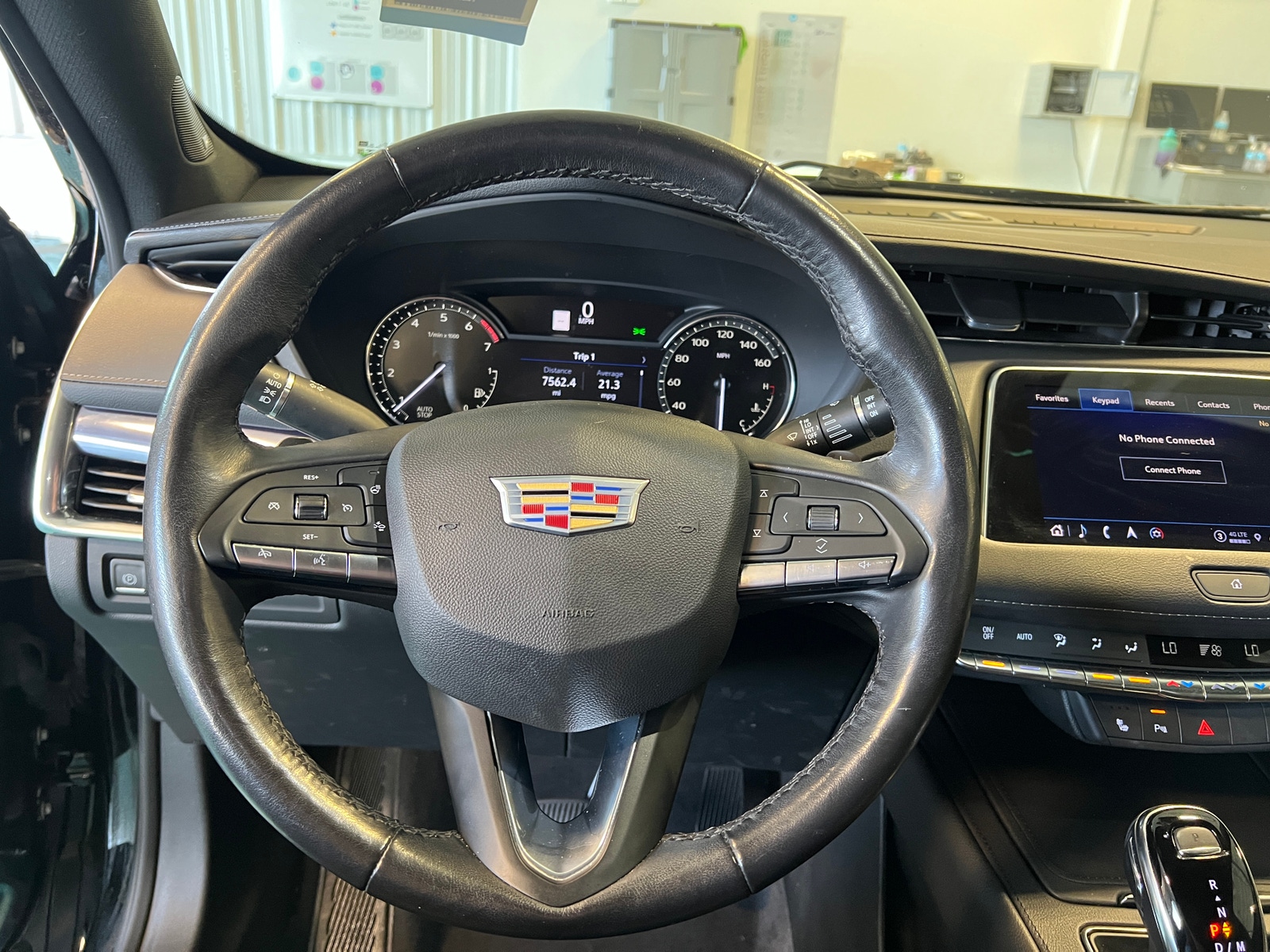 Thumbnail: 2023 Cadillac XT4 - 4
