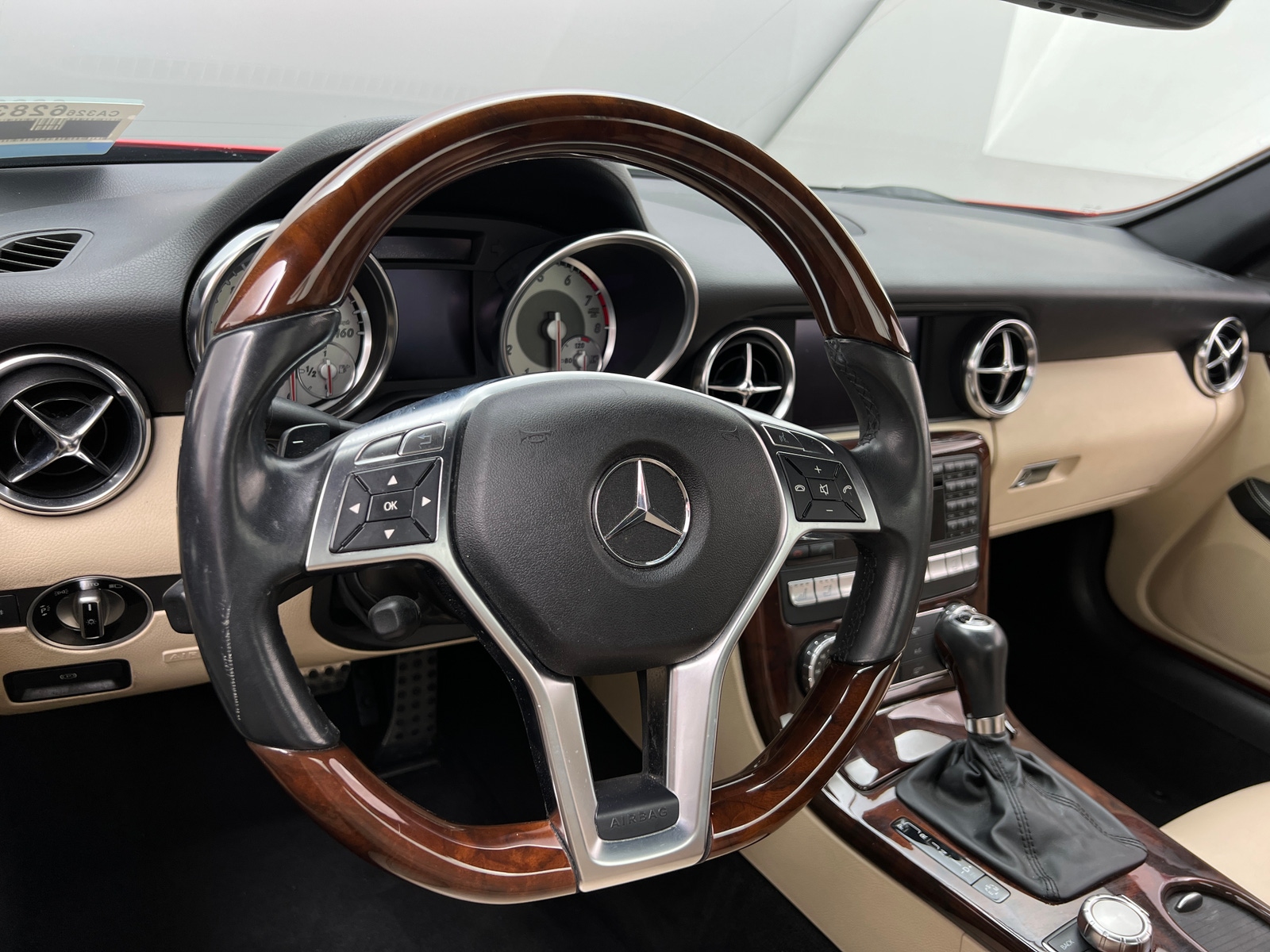 Thumbnail: 2012 Mercedes-Benz SLK - 4