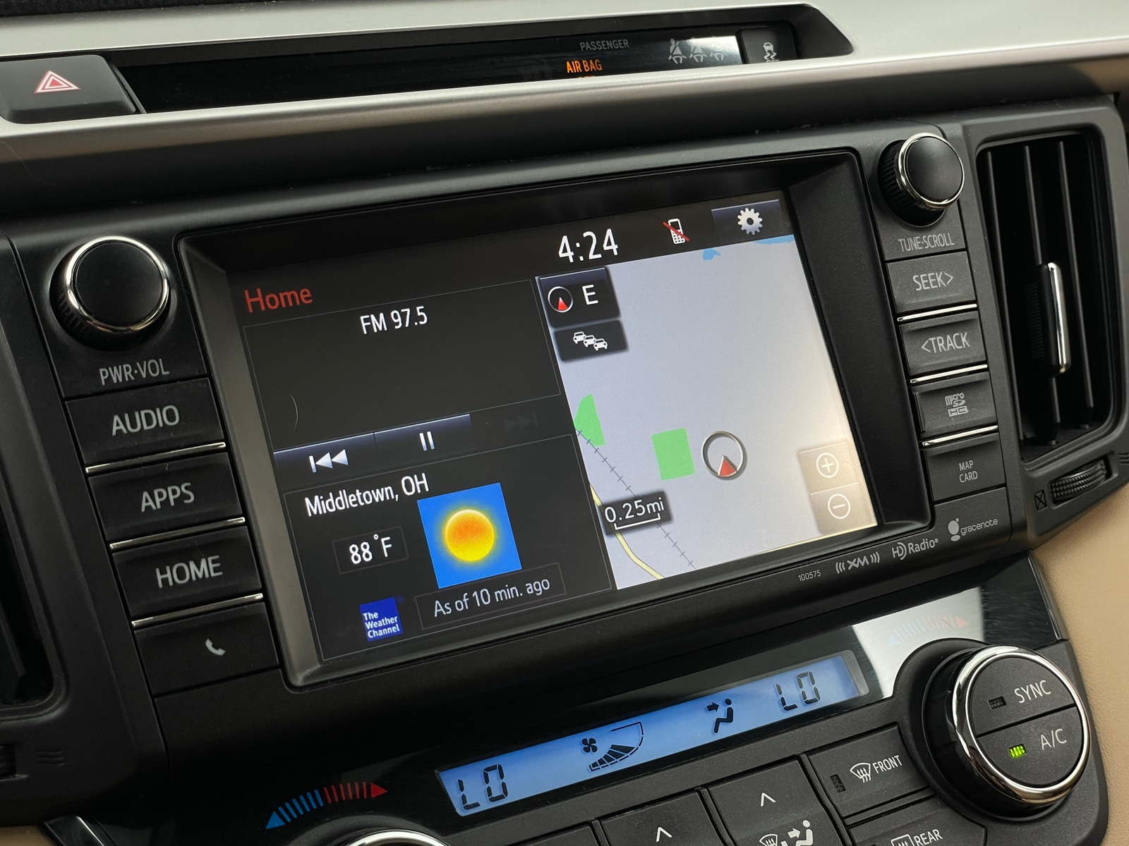 Thumbnail: 2017 Toyota RAV4 - 4
