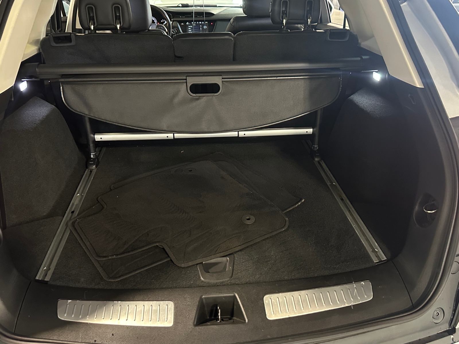 Thumbnail: 2018 Cadillac XT5 - 6