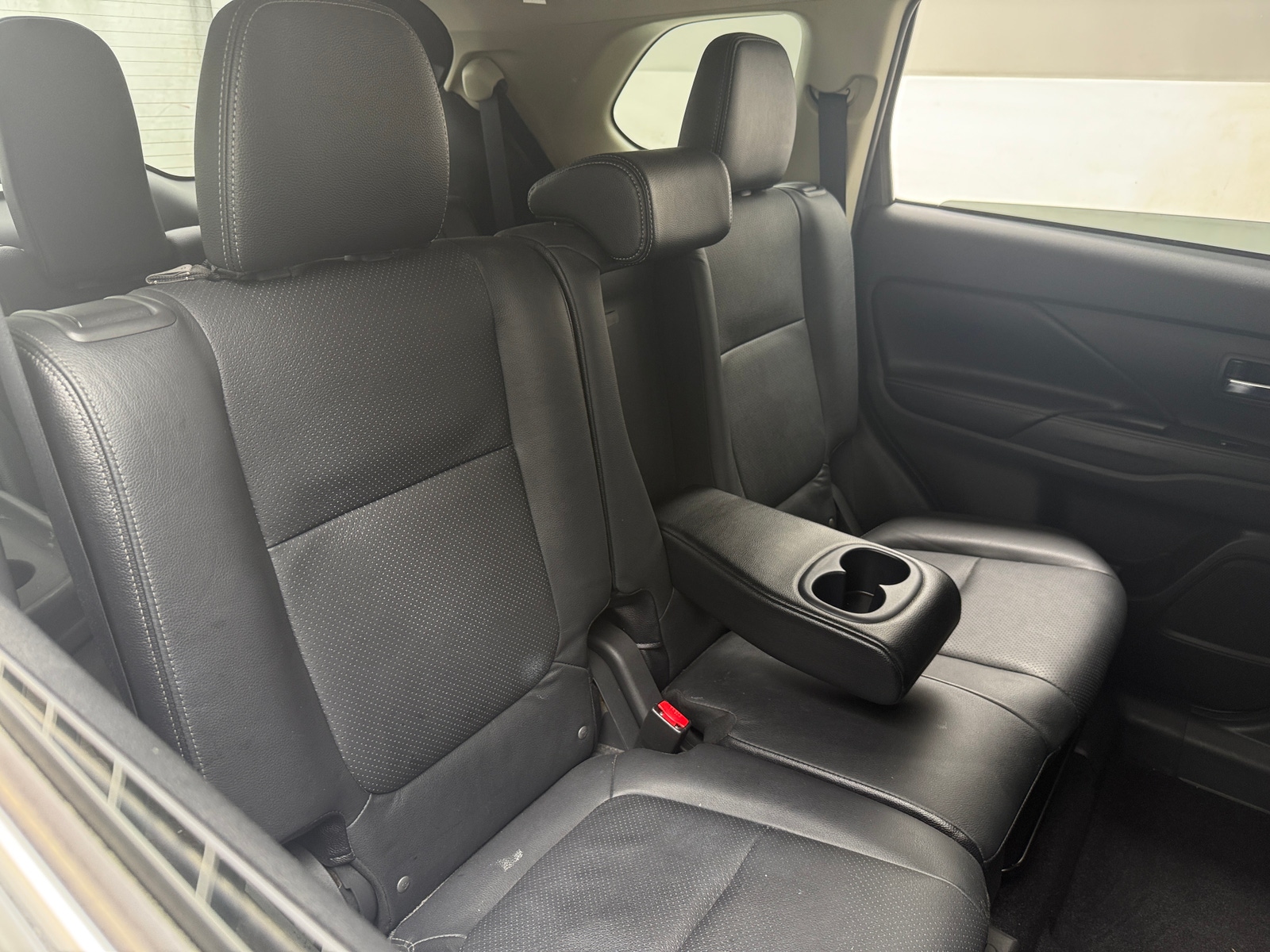Thumbnail: 2017 Mitsubishi Outlander - 5