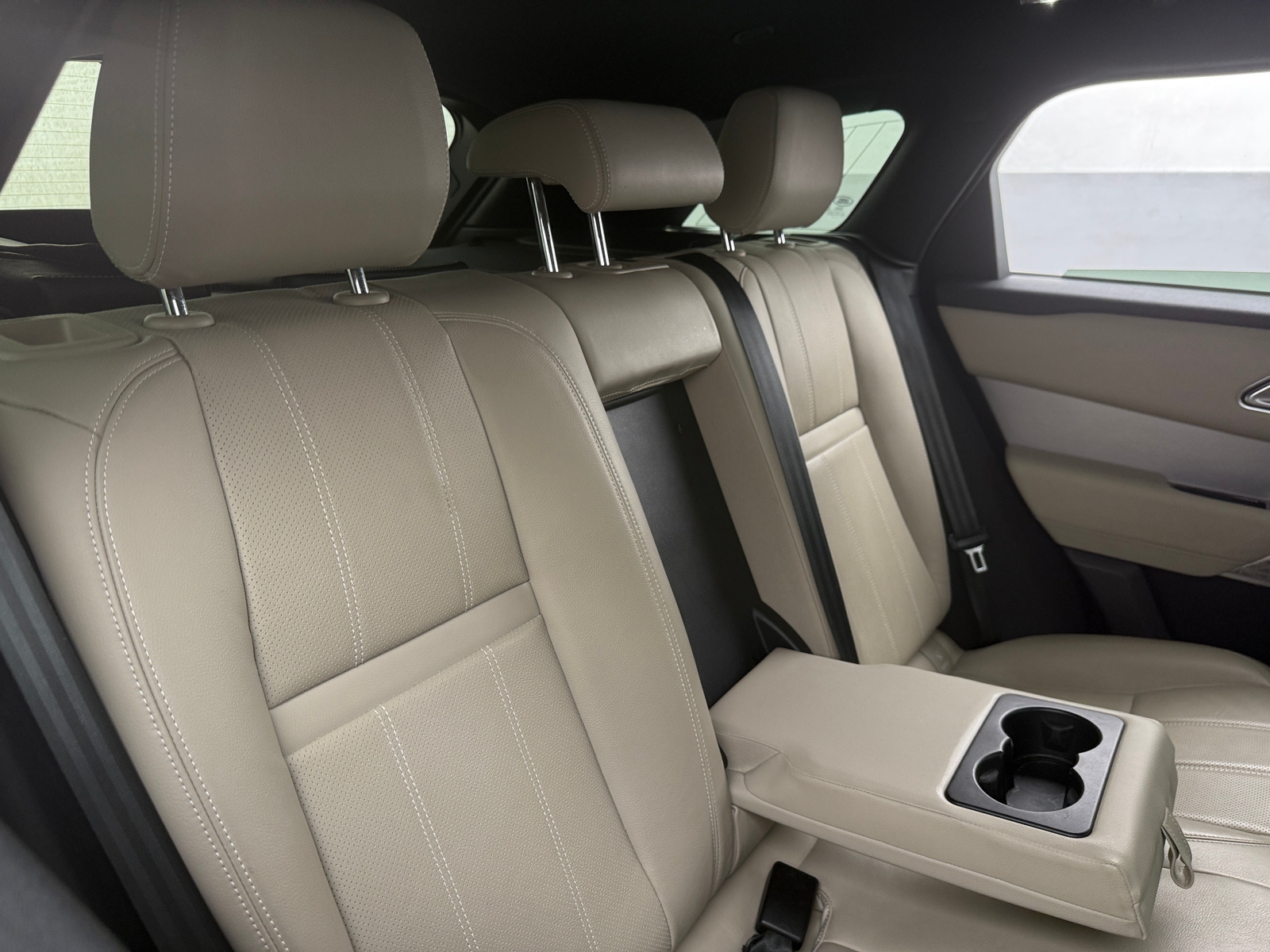 Thumbnail: 2023 Land Rover Range Rover Velar - 5