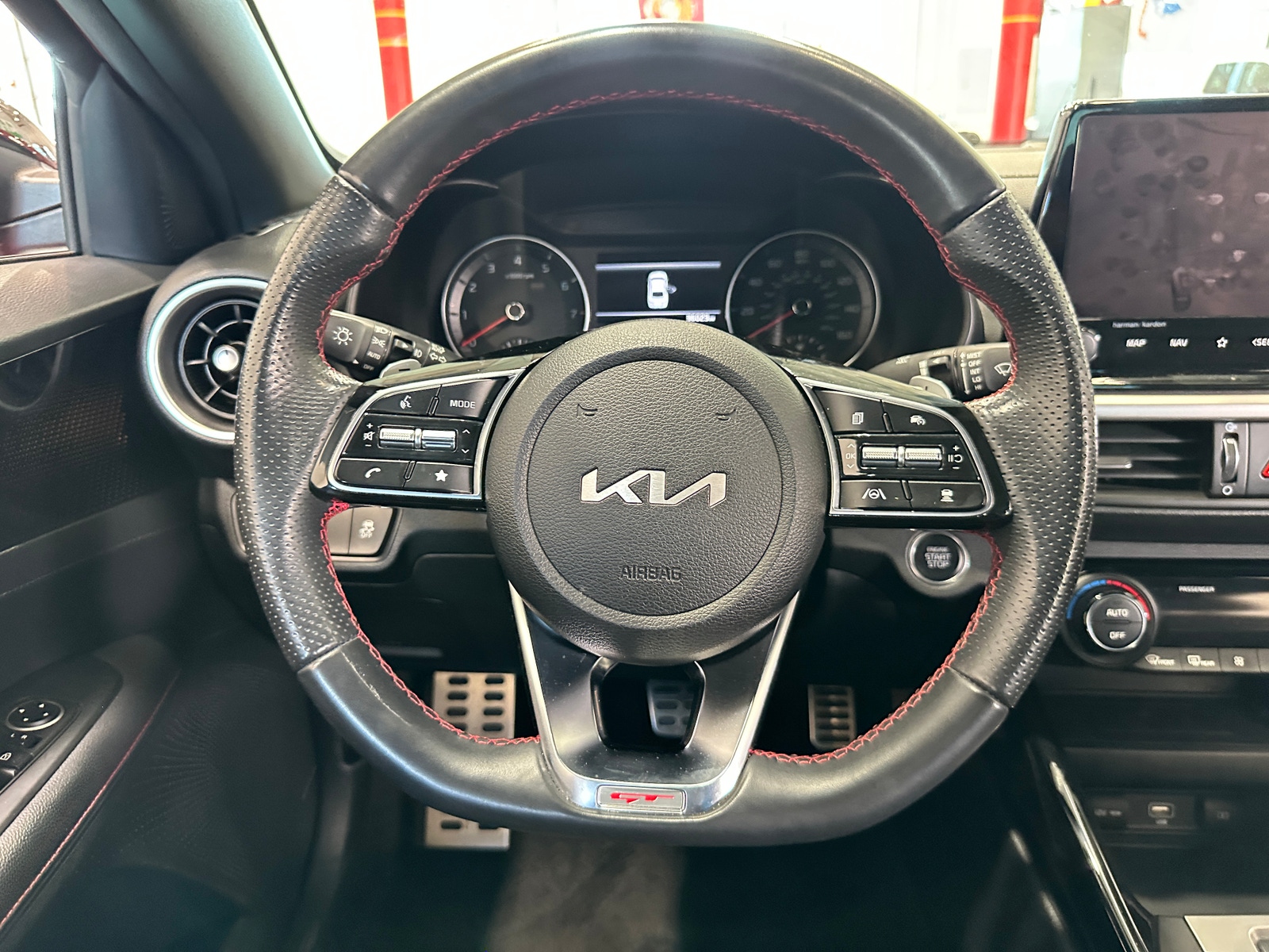 Thumbnail: 2022 Kia Forte - 5