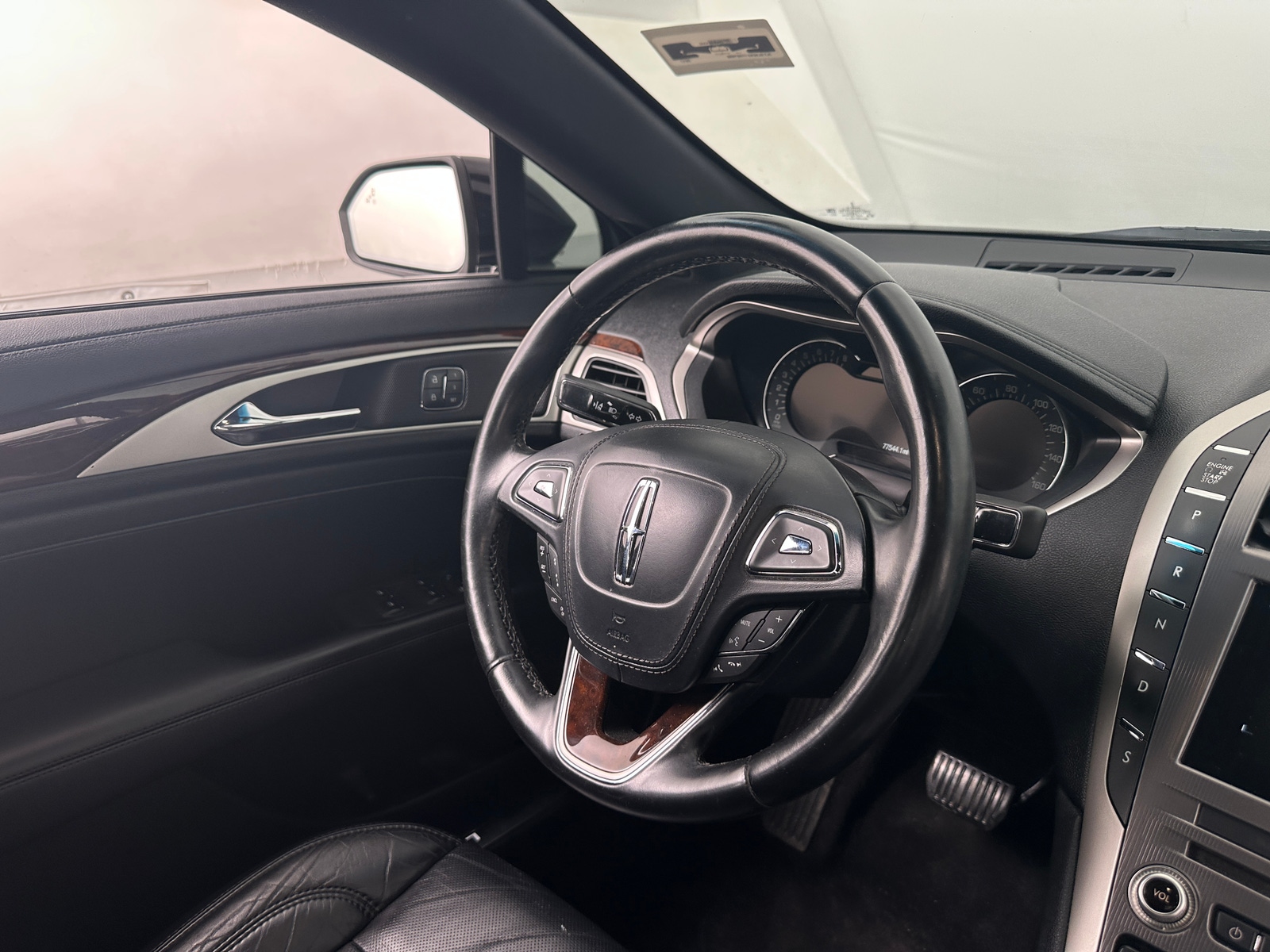 Thumbnail: 2017 Lincoln MKZ - 4