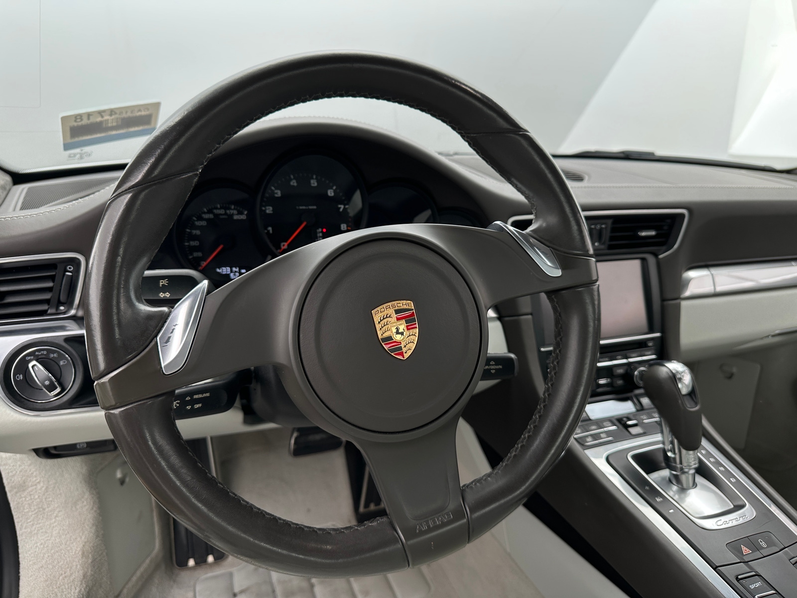 Thumbnail: 2015 Porsche 911 - 3