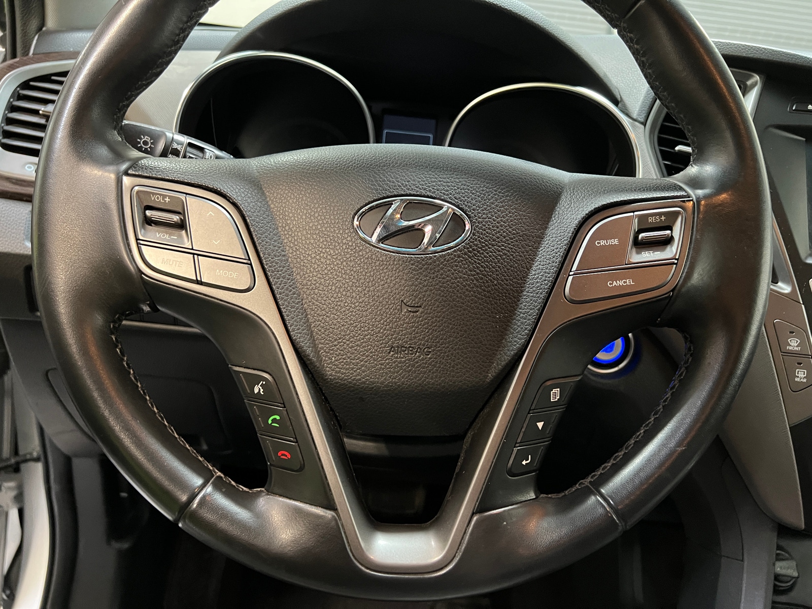 Thumbnail: 2017 Hyundai Santa Fe - 5