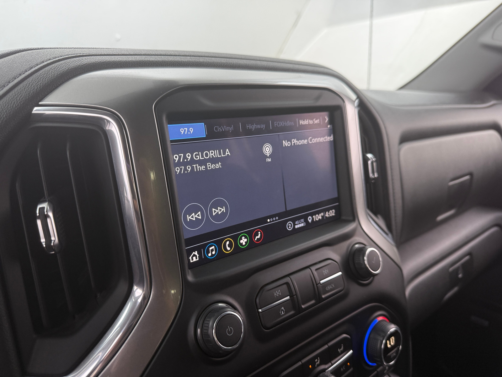 Thumbnail: 2020 Chevrolet Silverado 1500 - 4