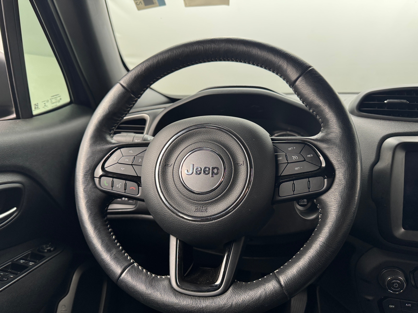 Thumbnail: 2021 Jeep Renegade - 5
