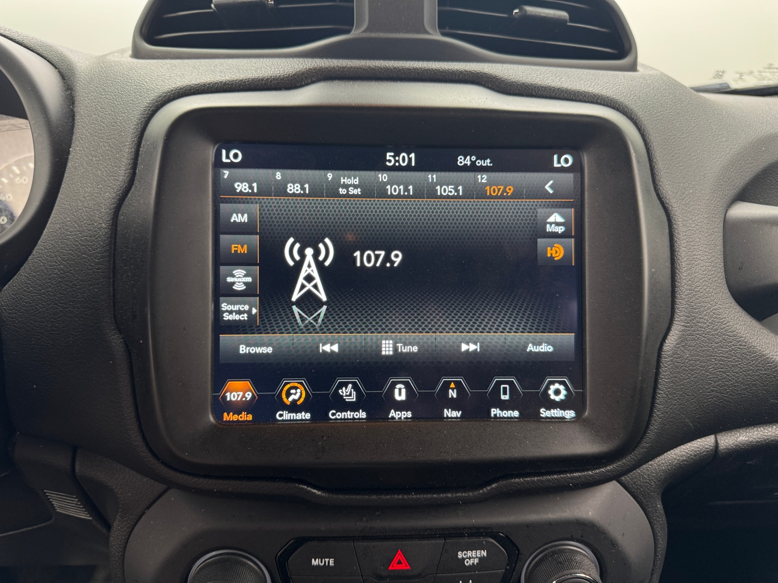 Thumbnail: 2021 Jeep Renegade - 4
