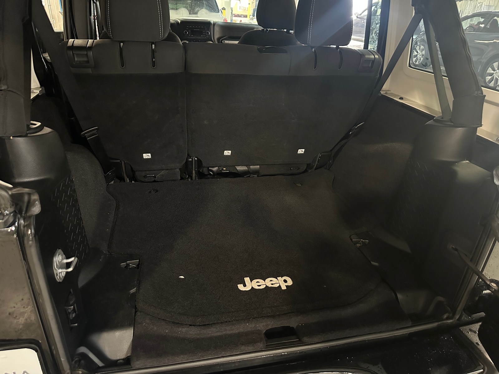 Thumbnail: 2017 Jeep Wrangler - 7