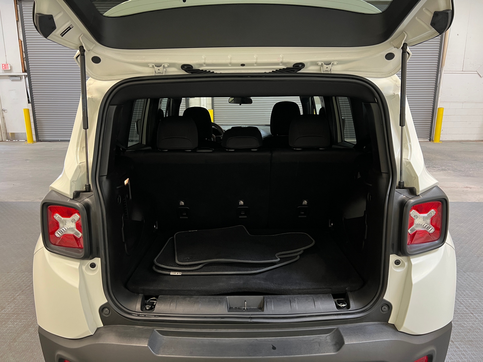 Thumbnail: 2021 Jeep Renegade - 7
