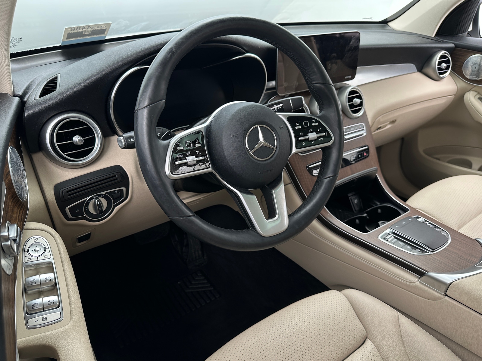 Thumbnail: 2020 Mercedes-Benz GLC - 2