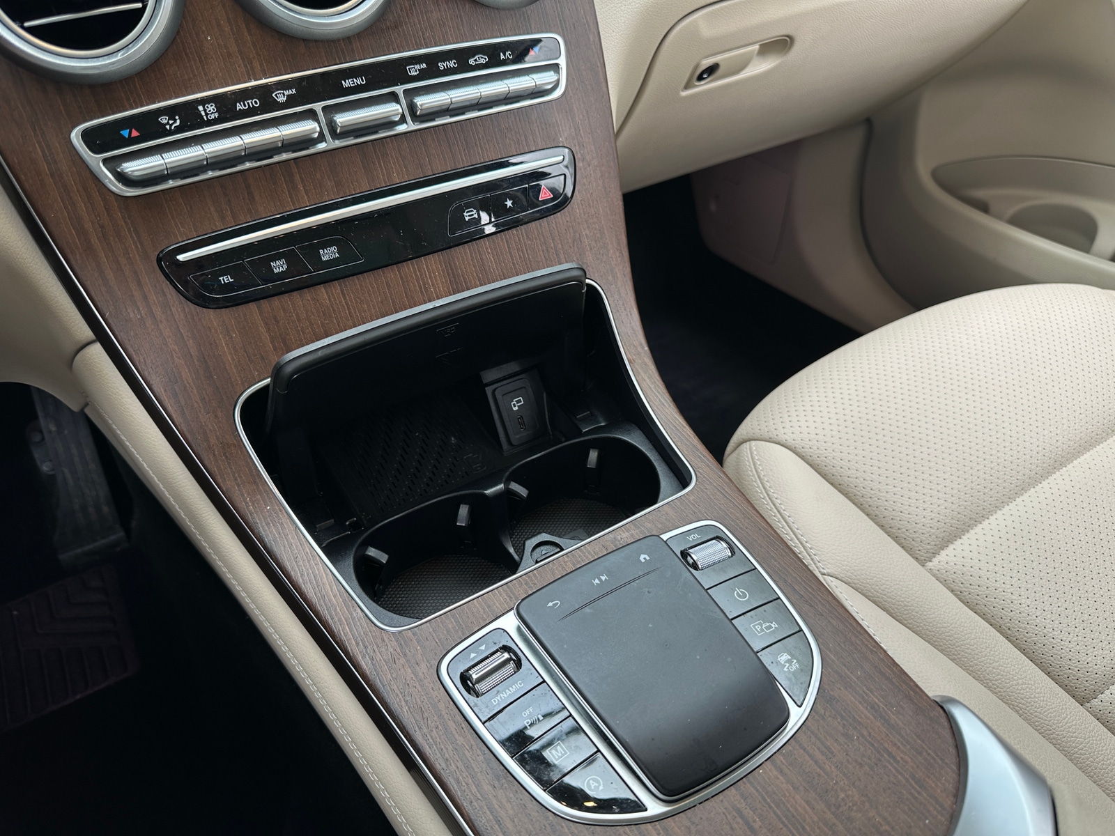 Thumbnail: 2020 Mercedes-Benz GLC - 3