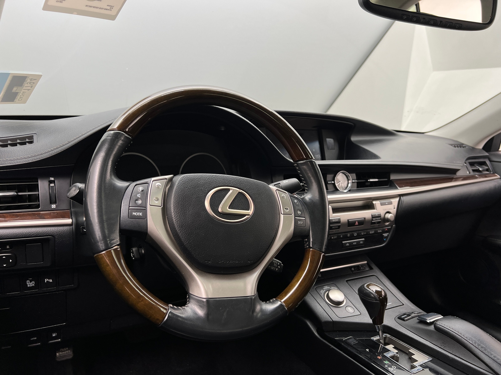 Thumbnail: 2013 Lexus ES - 4