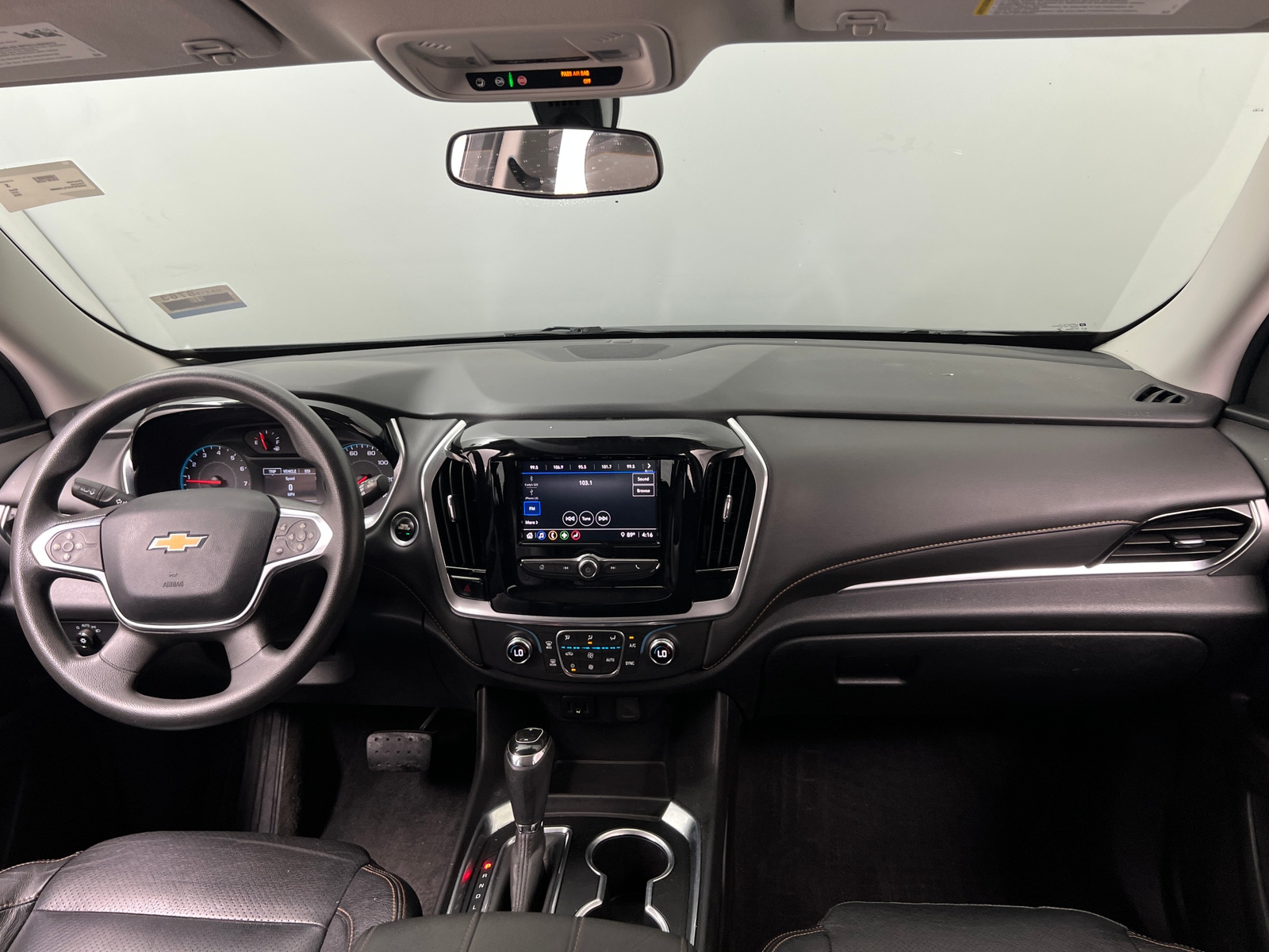 Thumbnail: 2020 Chevrolet Traverse - 3