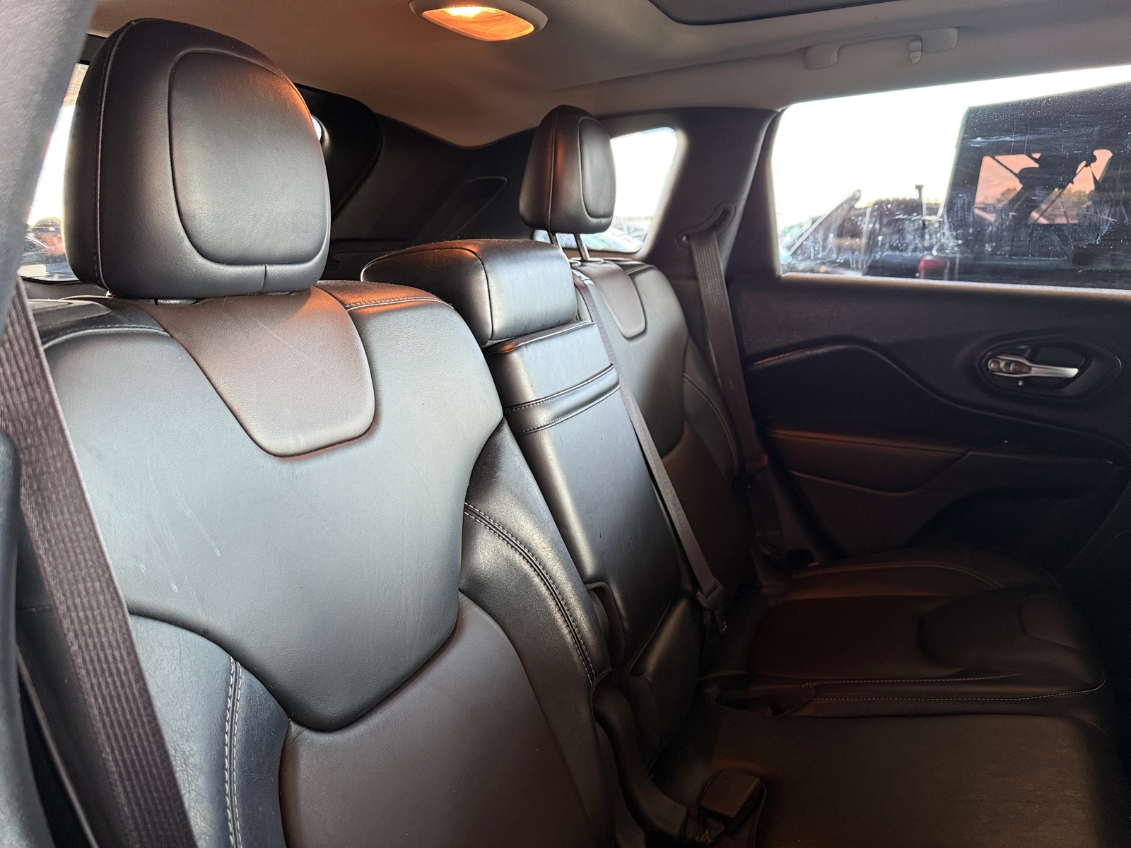 Thumbnail: 2016 Jeep Cherokee - 5