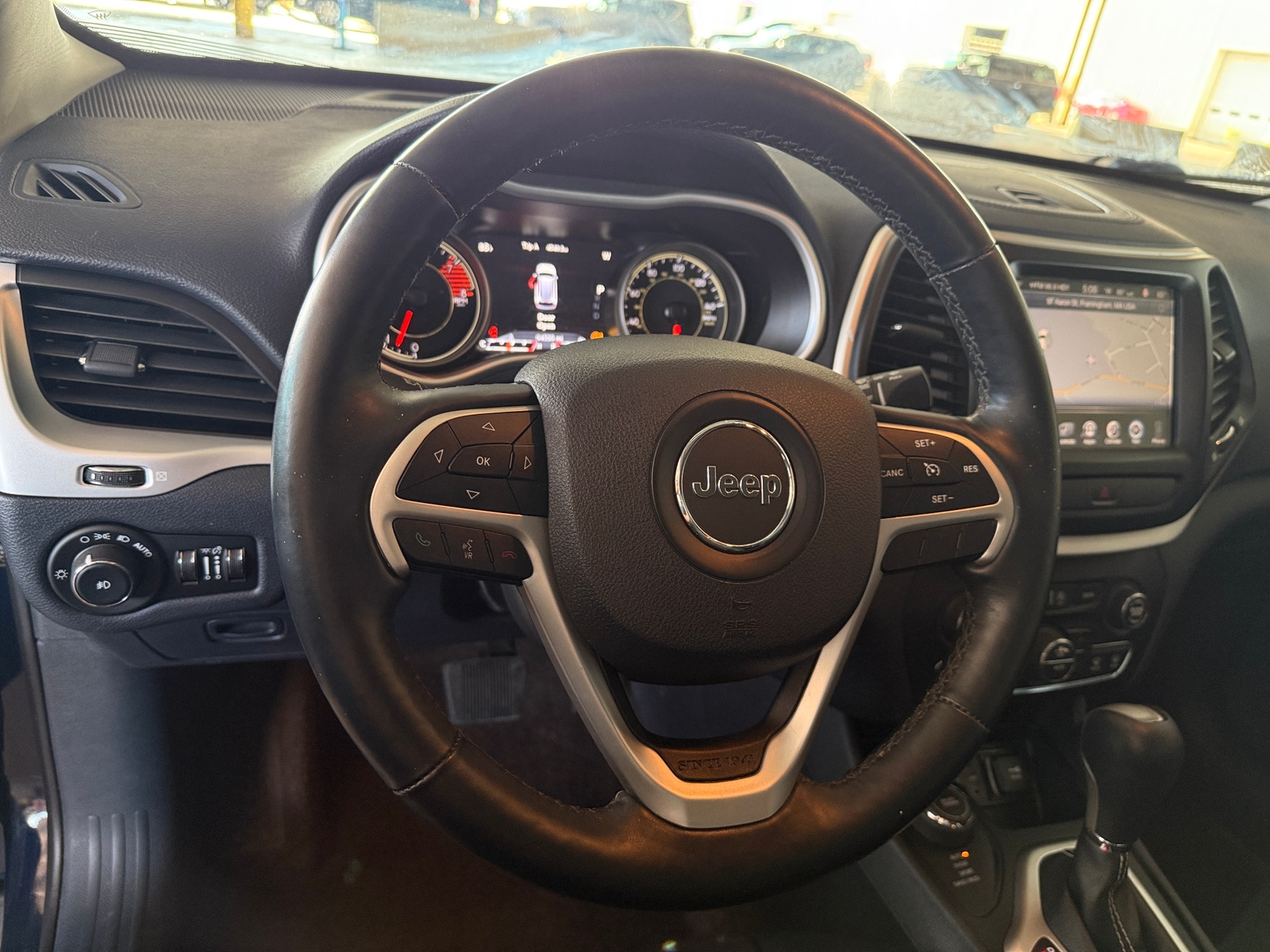 Thumbnail: 2016 Jeep Cherokee - 4