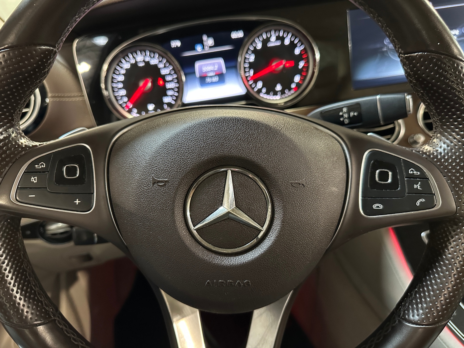 Thumbnail: 2017 Mercedes-Benz E-Class - 4