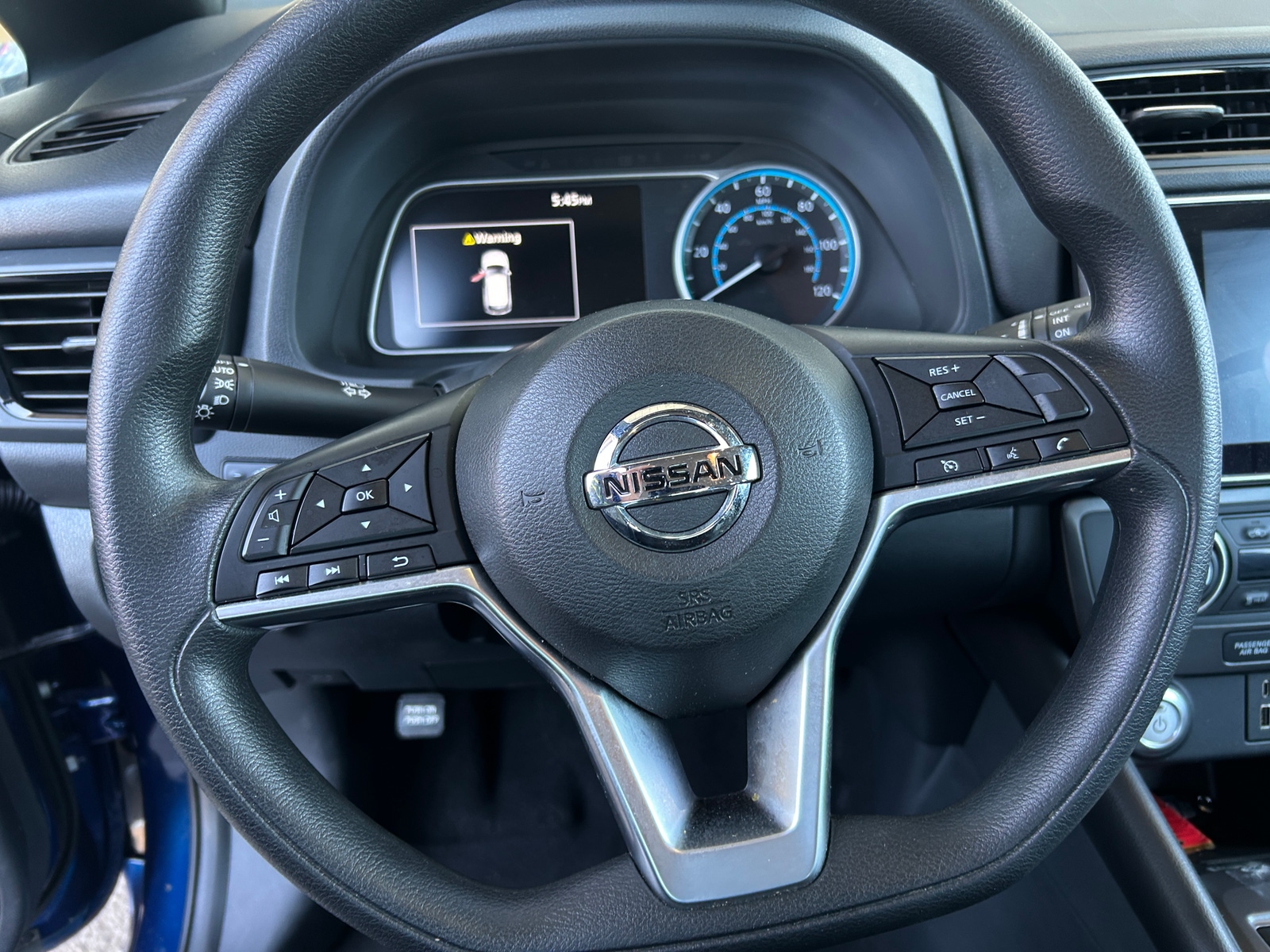 Thumbnail: 2022 Nissan Leaf - 5