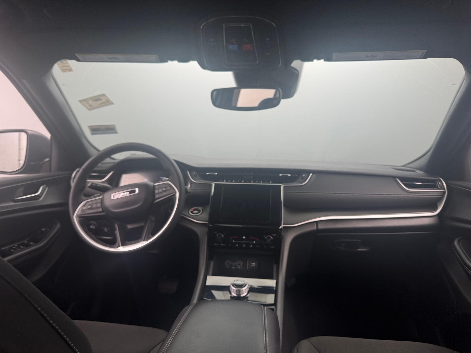 Thumbnail: 2024 Jeep Grand Cherokee - 3