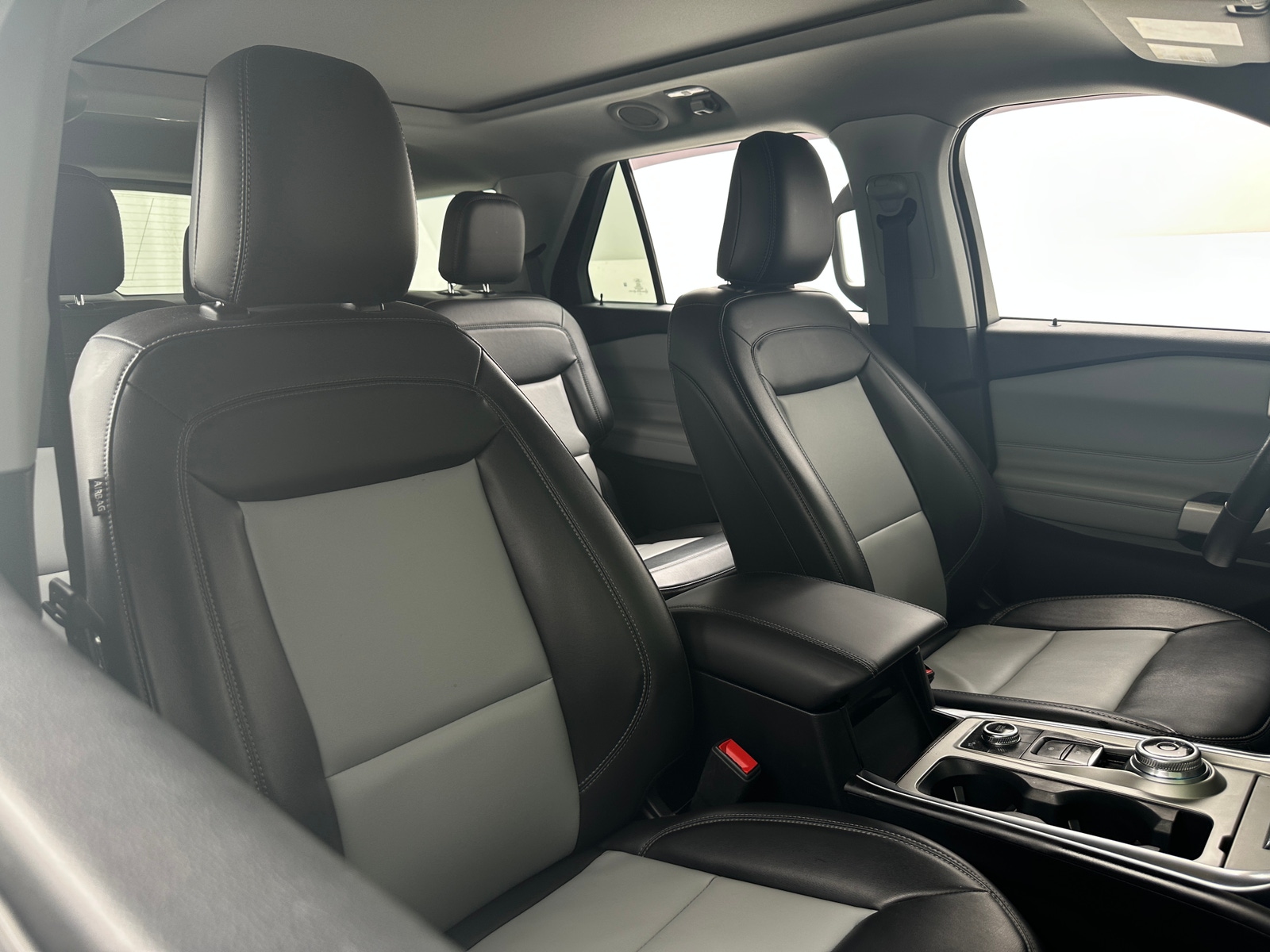 Thumbnail: 2022 Ford Explorer - 2
