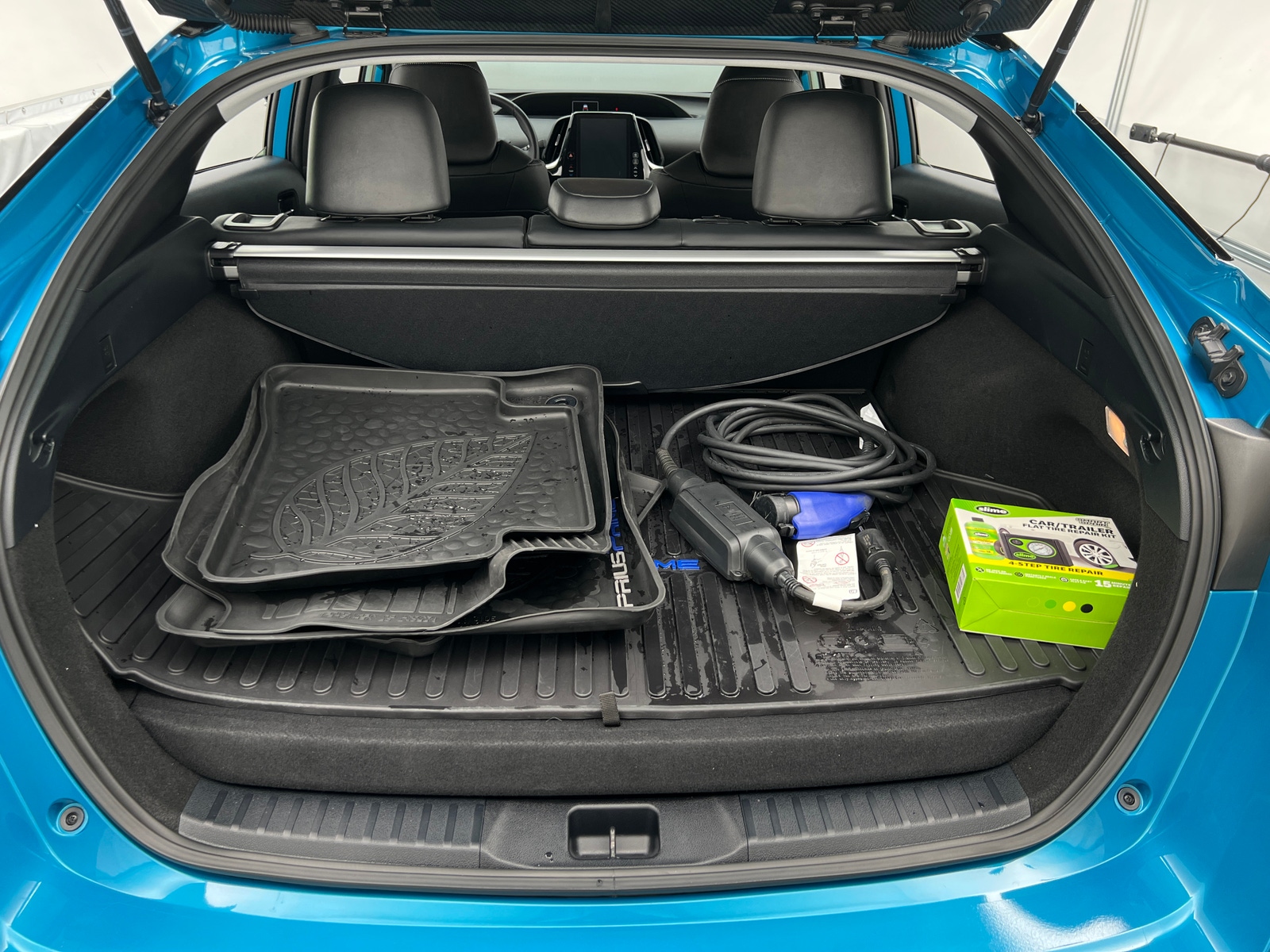 Thumbnail: 2020 Toyota Prius Prime - 6